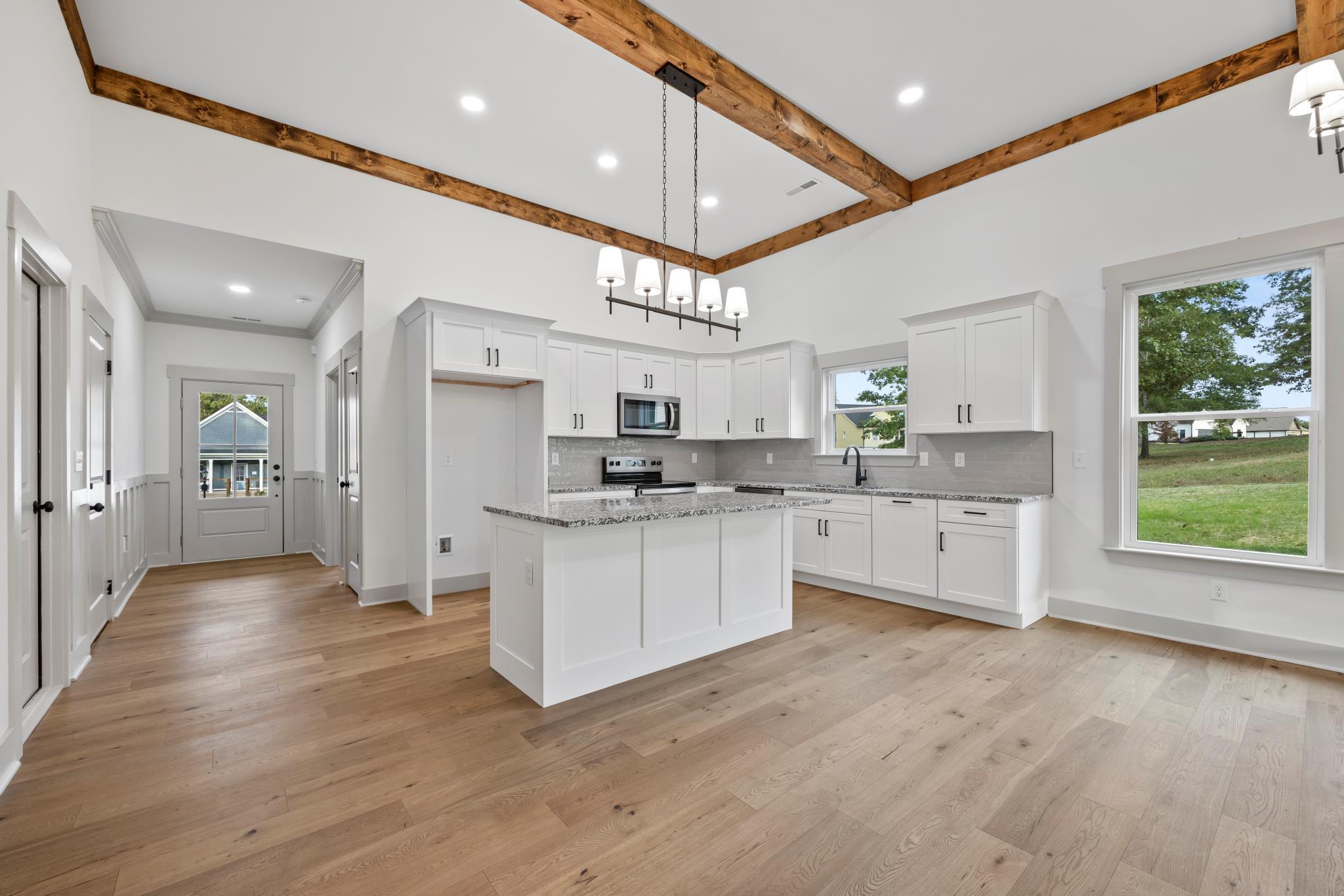 395 Sentry Oaks