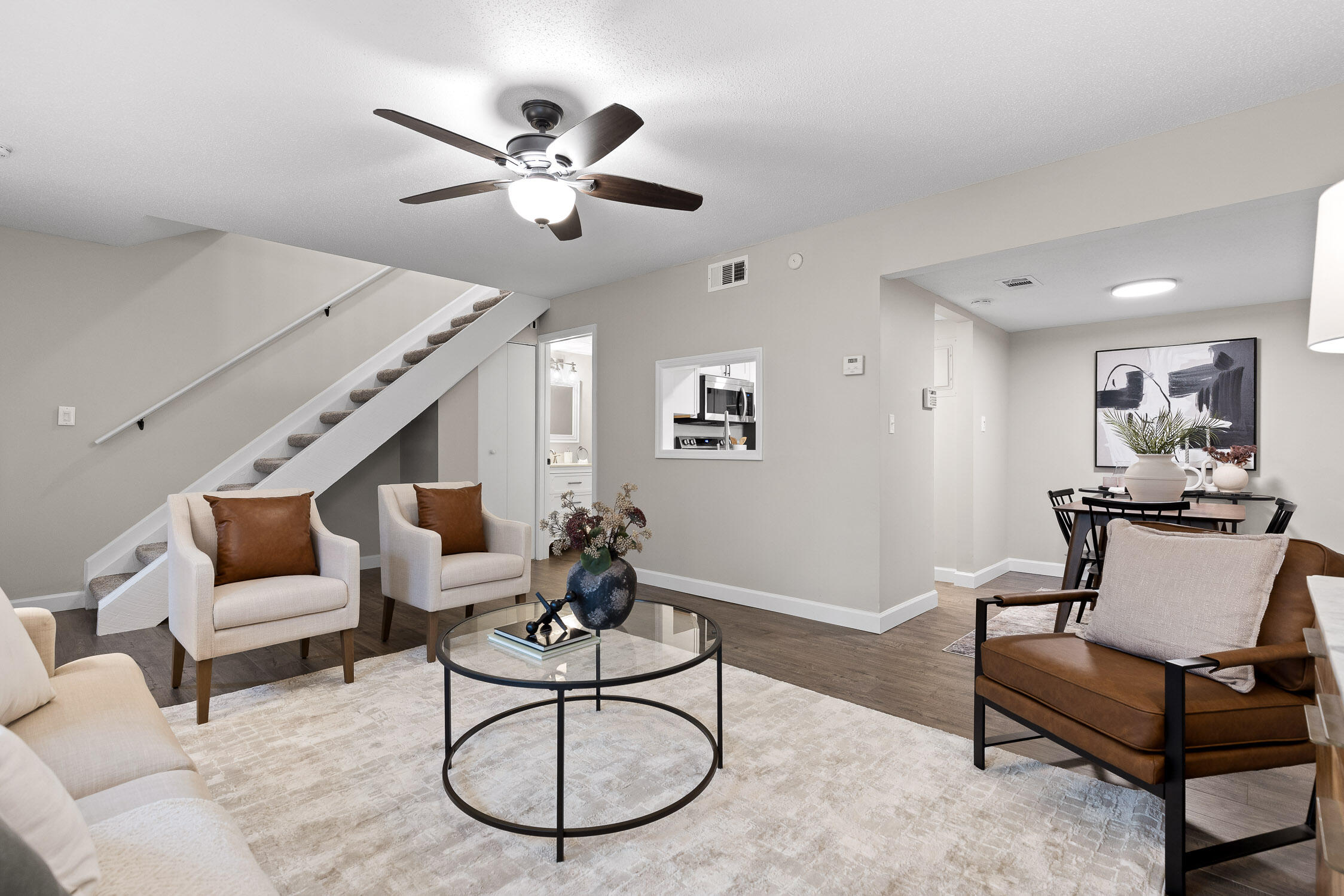 3945 N Quail Lane