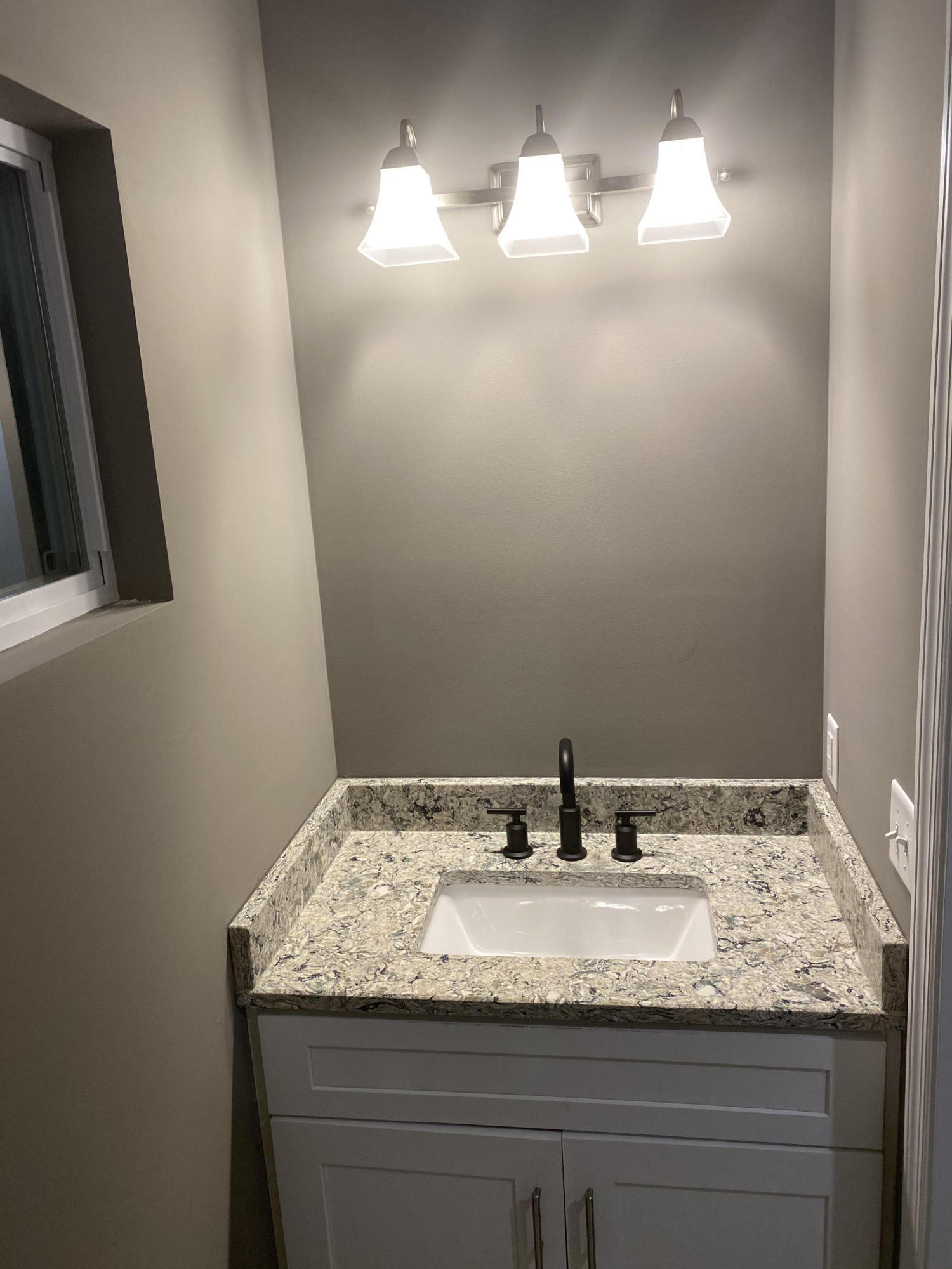 4503 Jersey Pike, 105