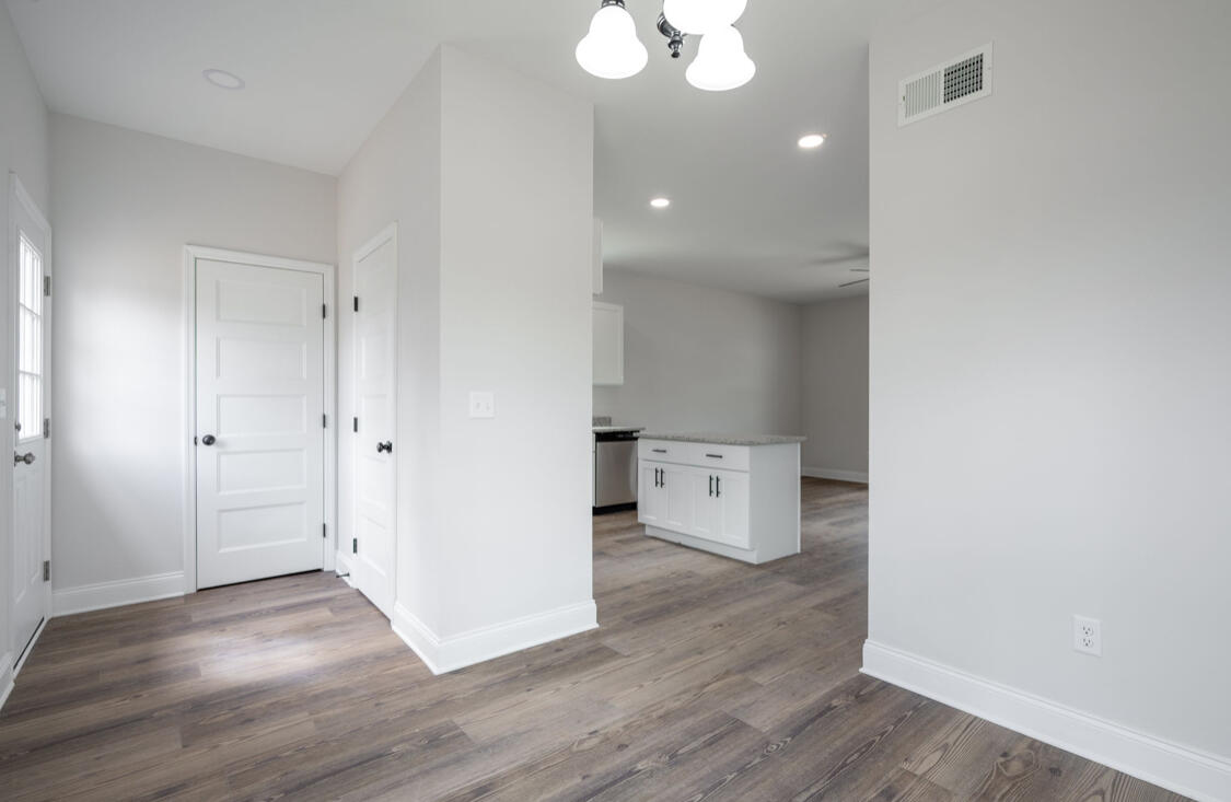 1618 E 49th Street