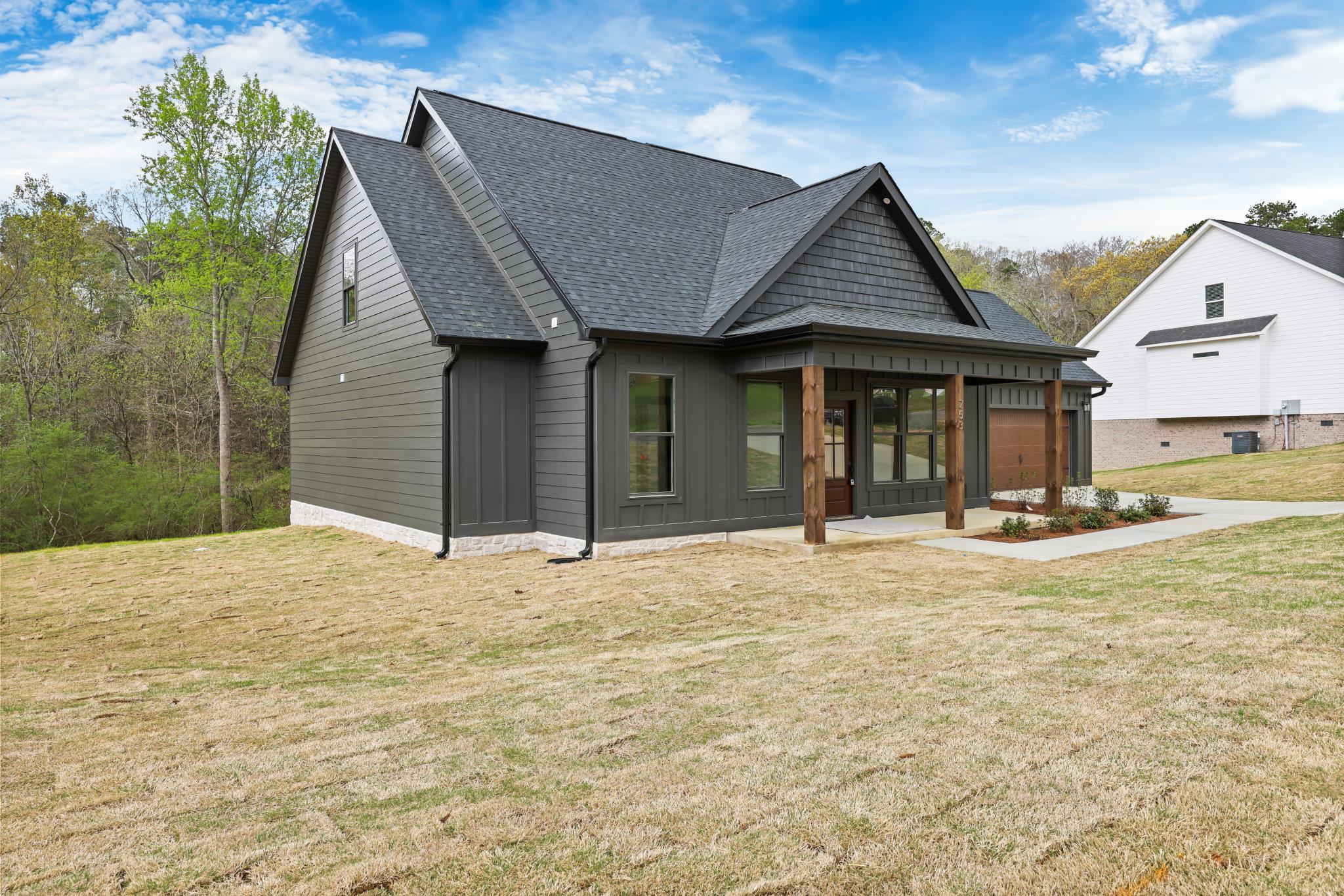 253 Sentry Oaks
