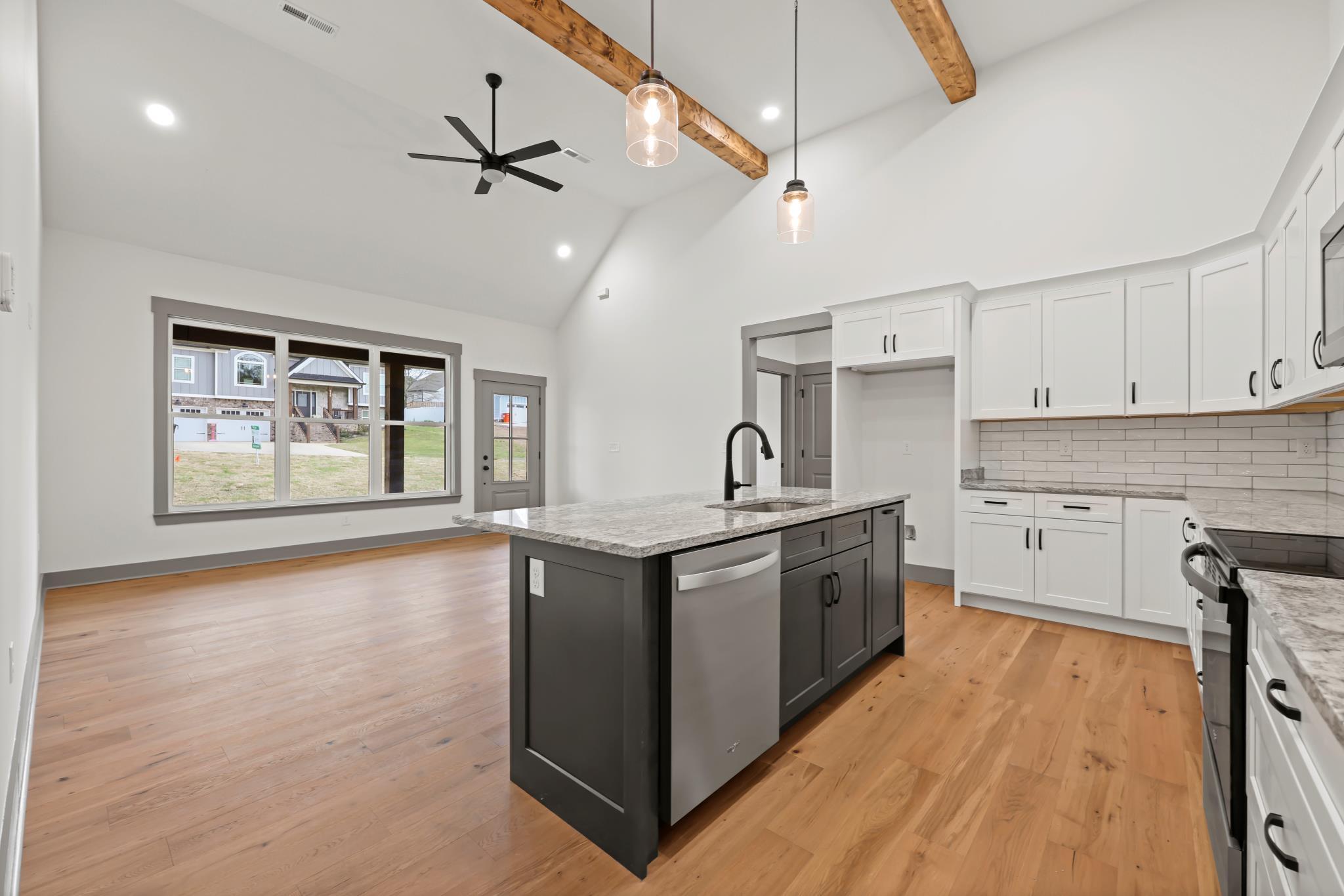 253 Sentry Oaks
