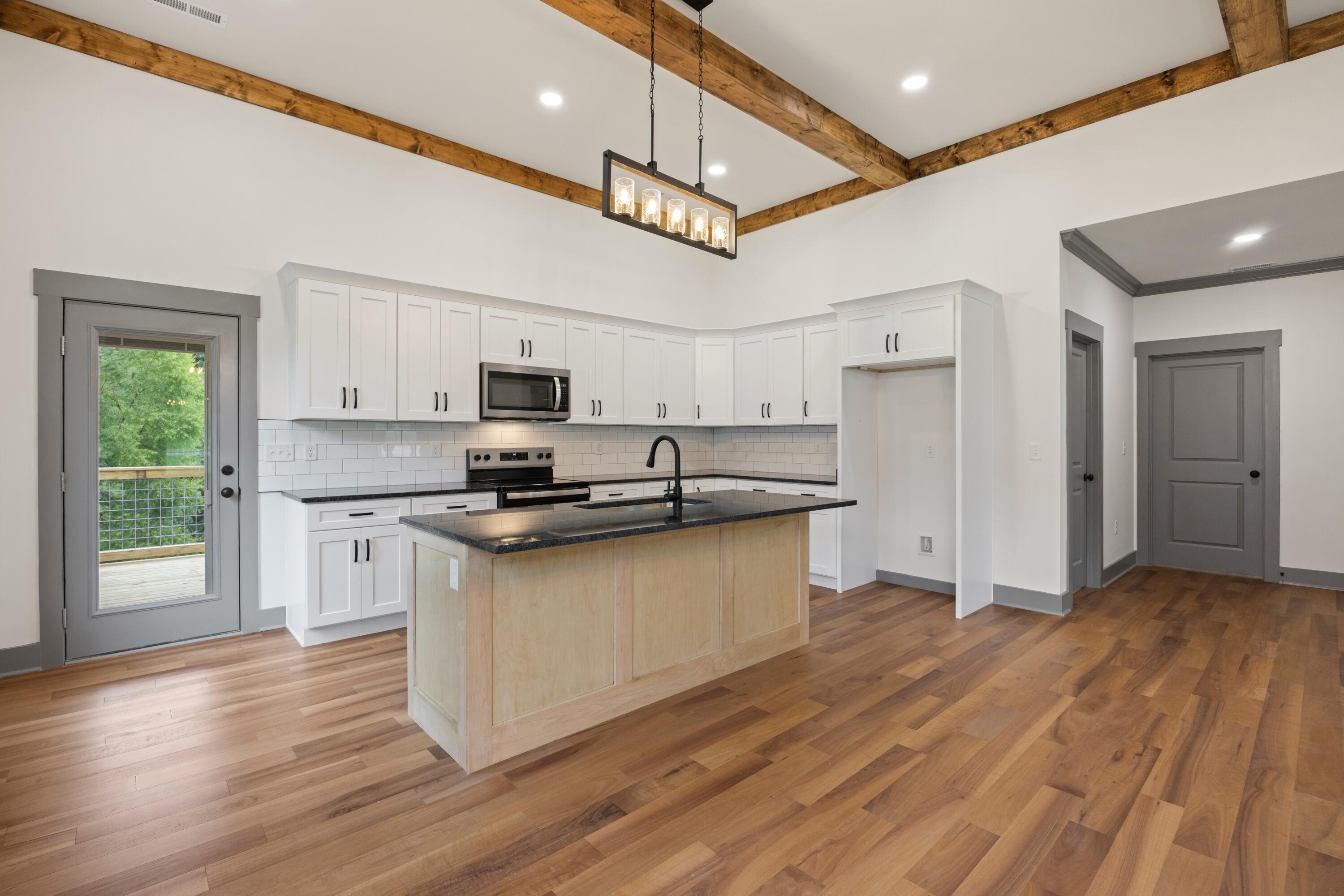 378 Sentry Oaks