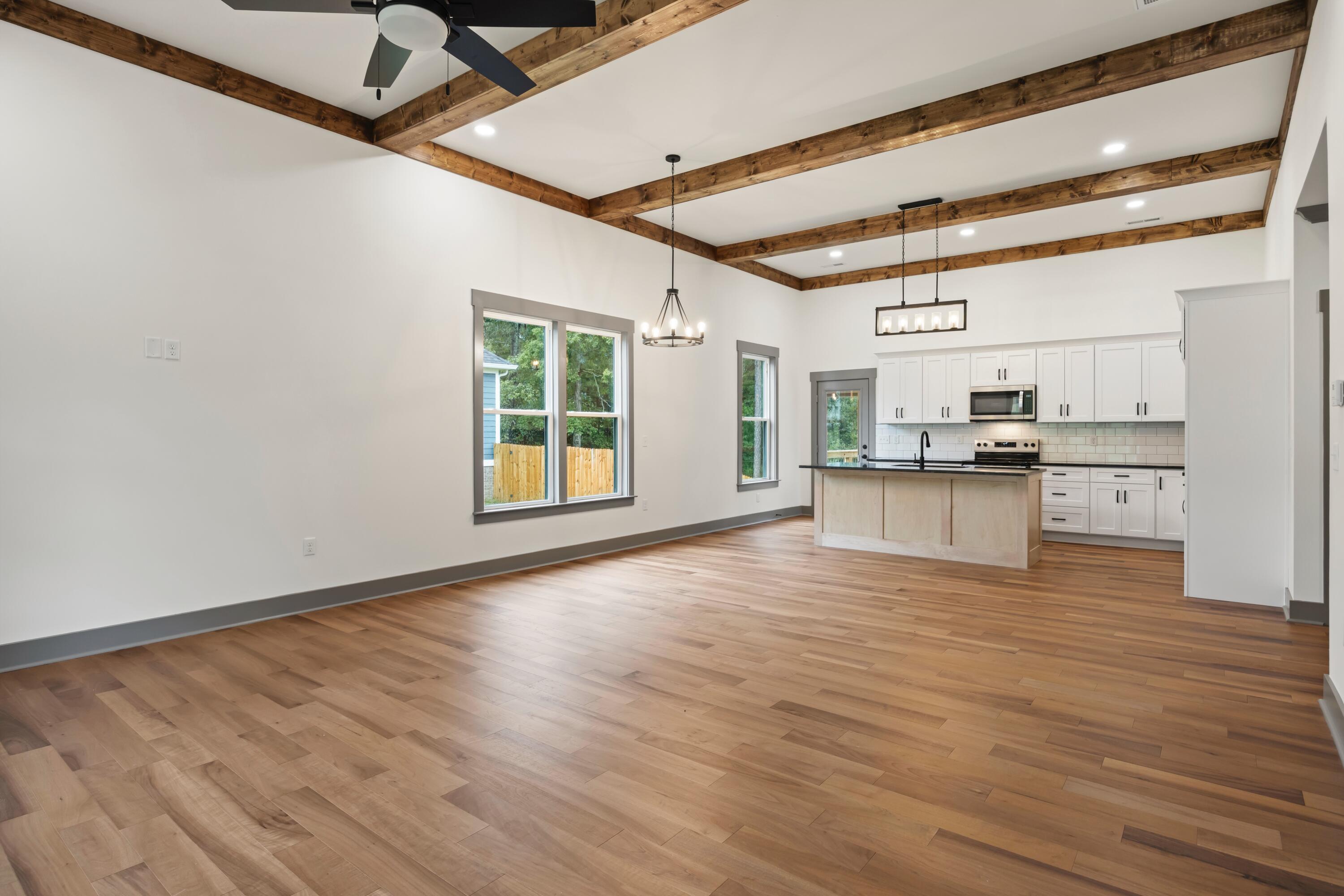 378 Sentry Oaks