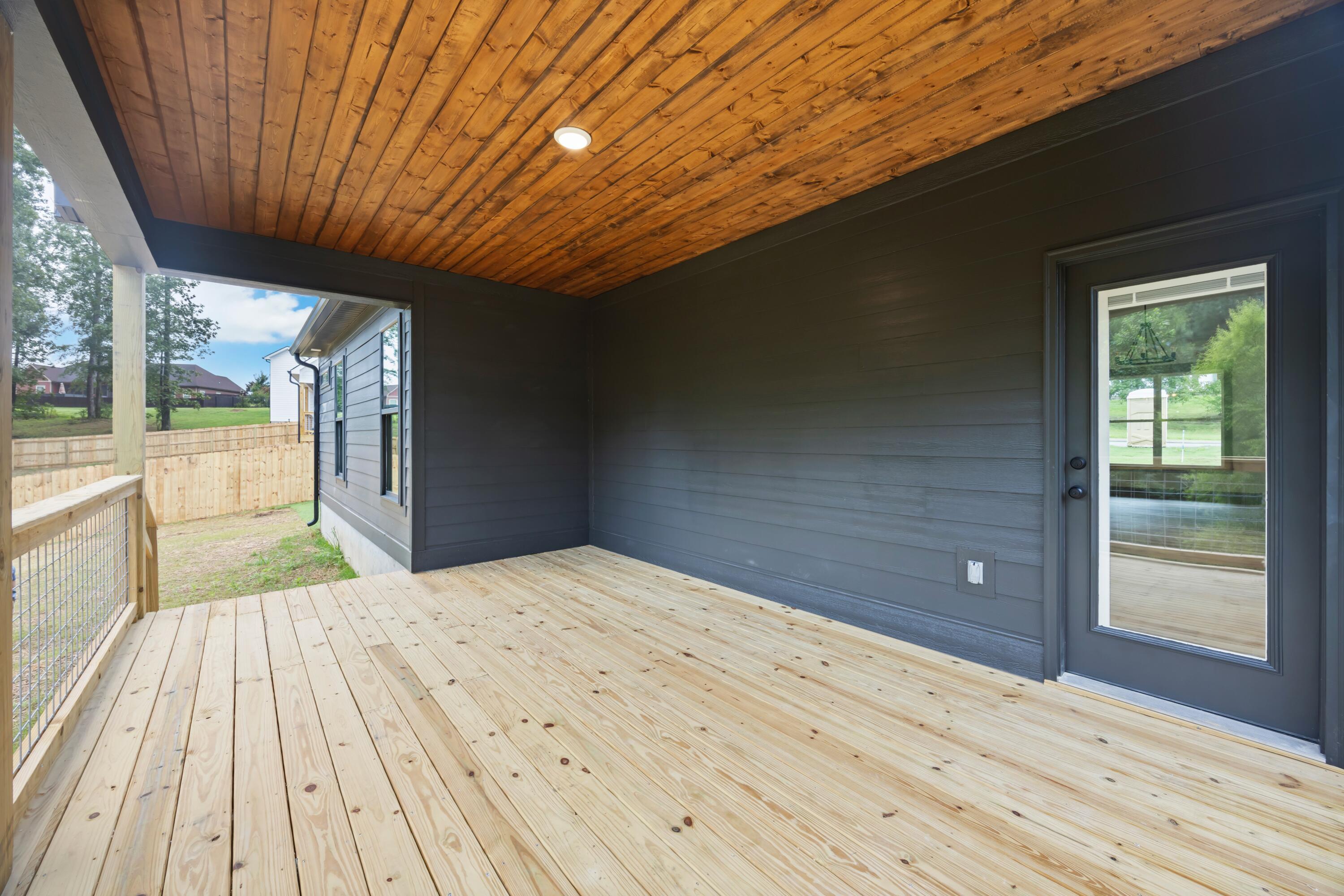 378 Sentry Oaks