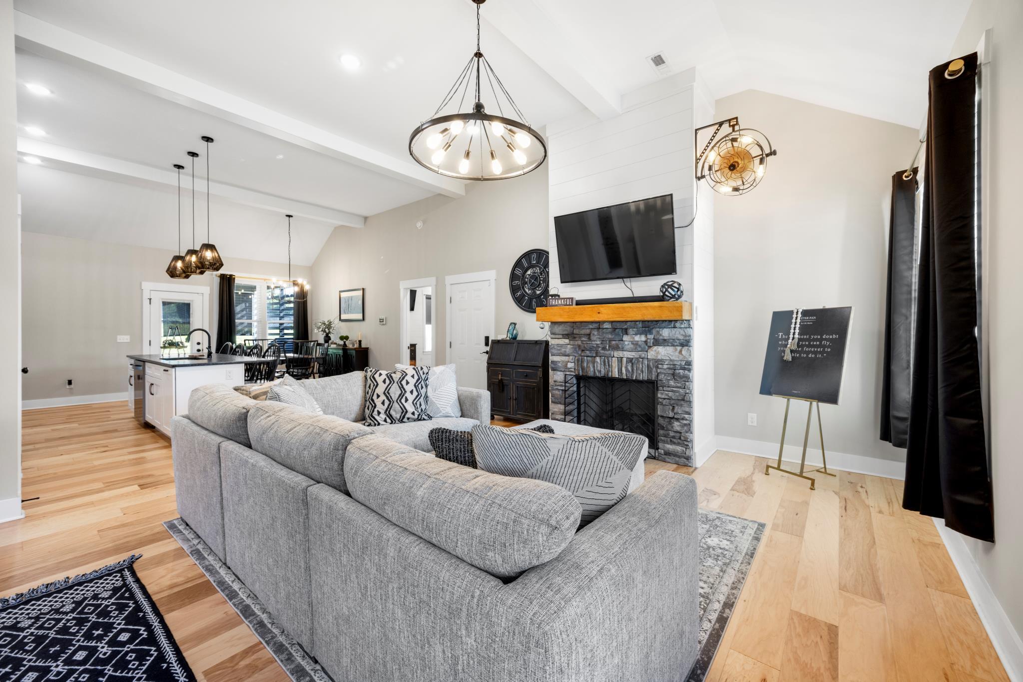 15 Seven Pines Lane