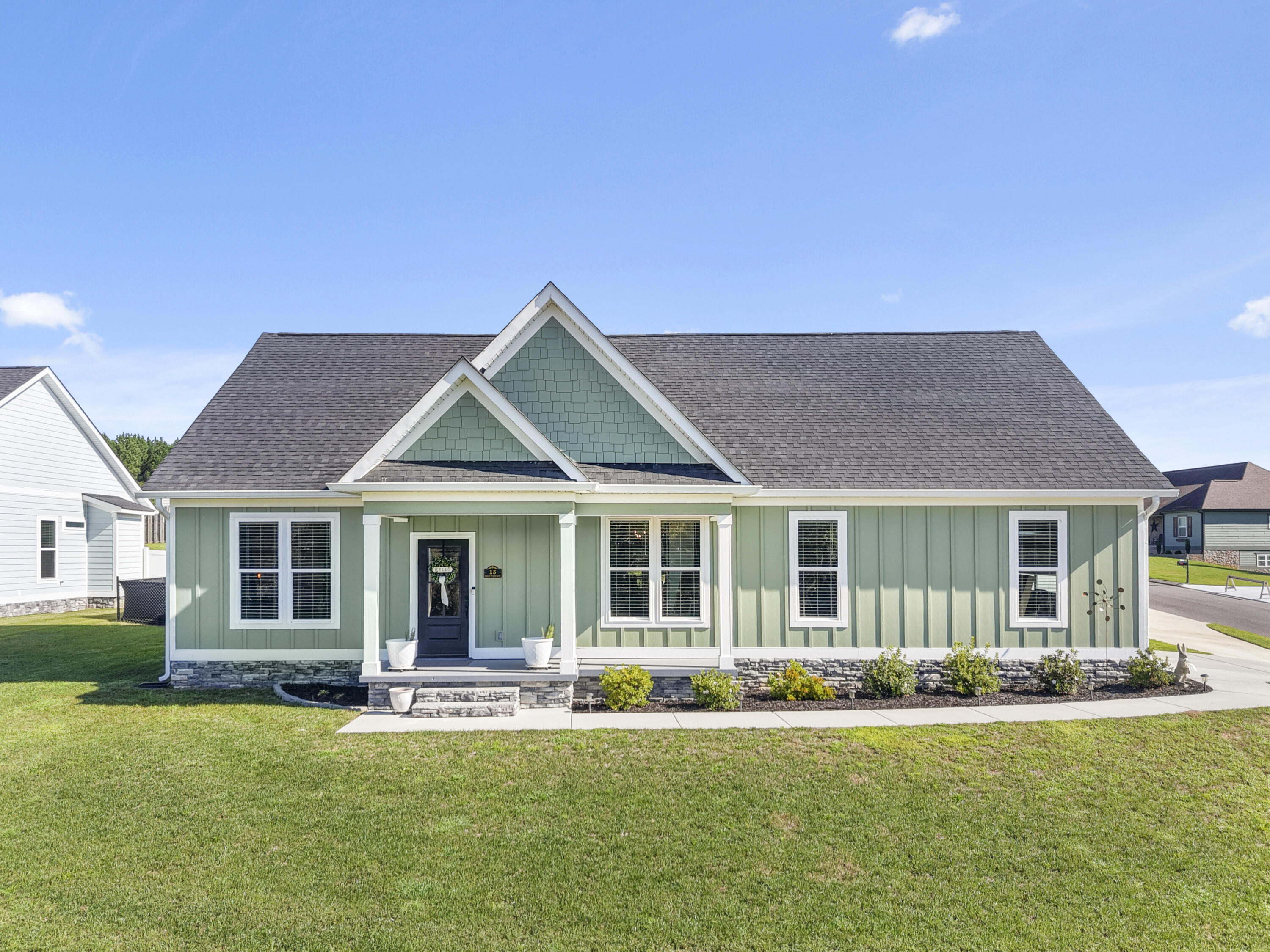 15 Seven Pines Lane