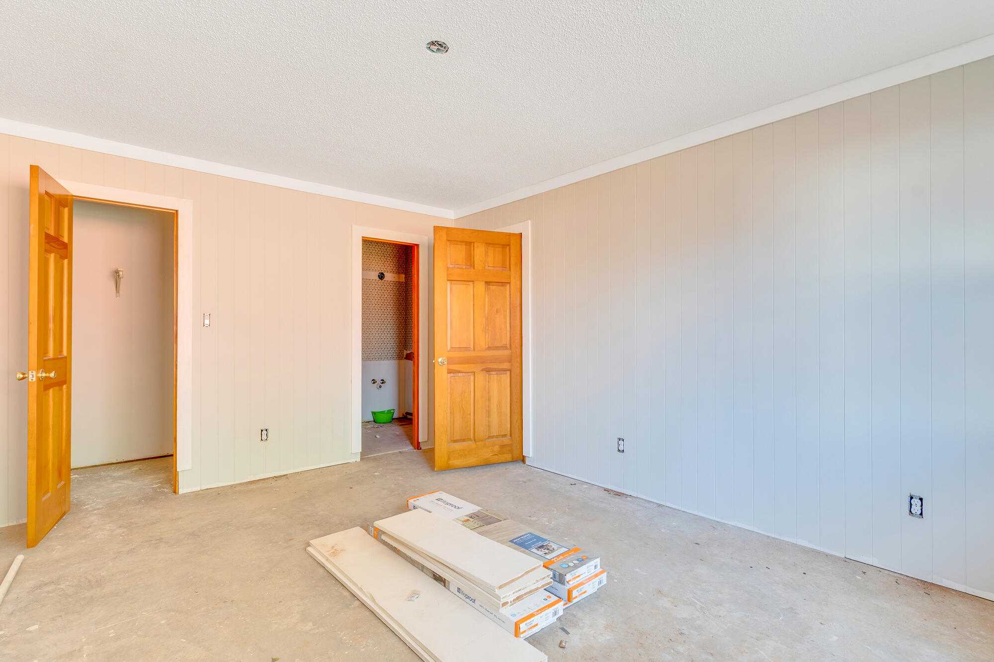 1605 Albert Lane