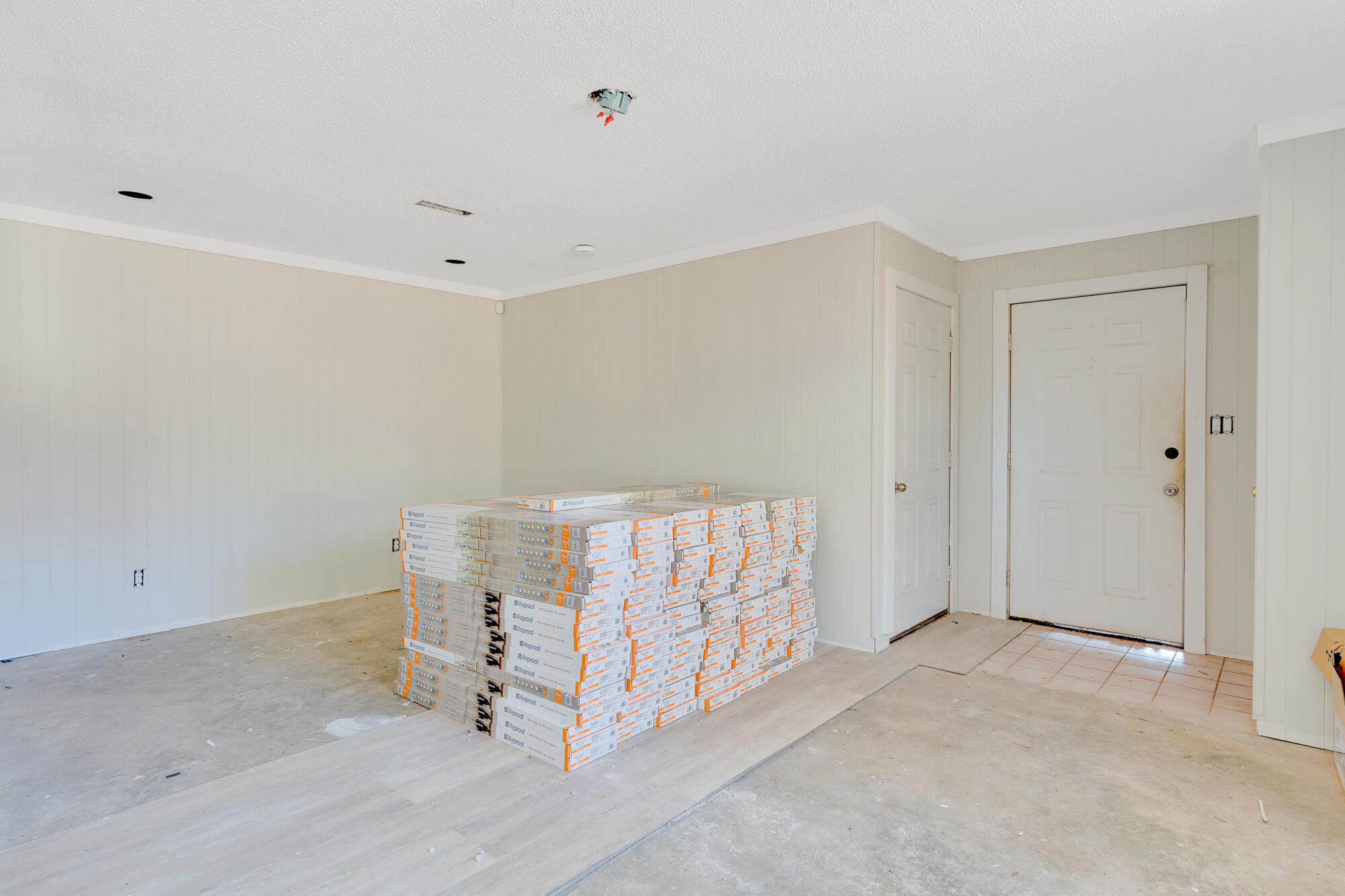 1605 Albert Lane