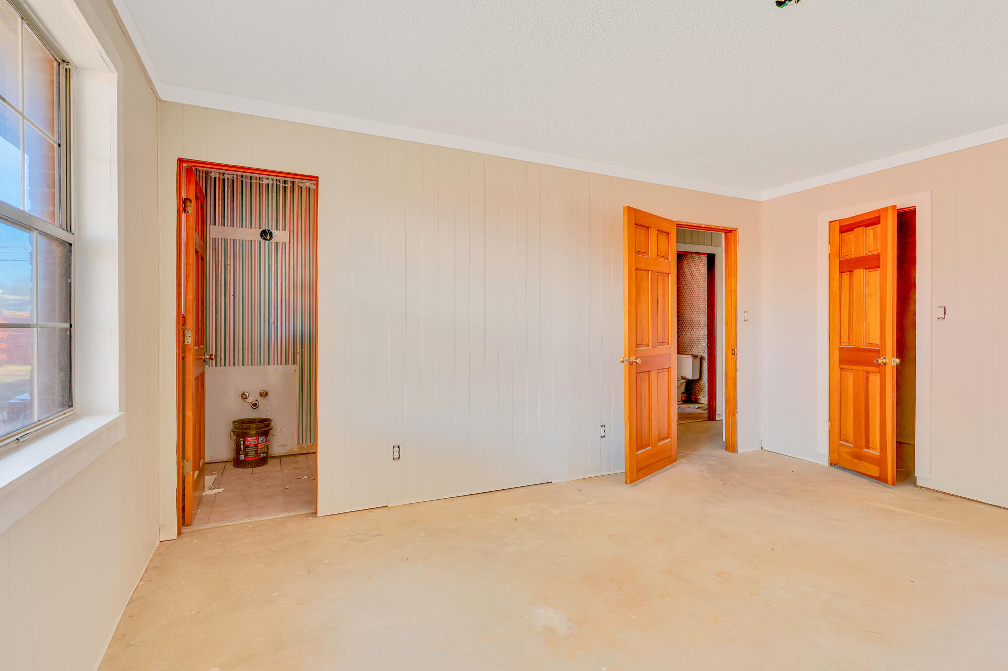 1605 Albert Lane