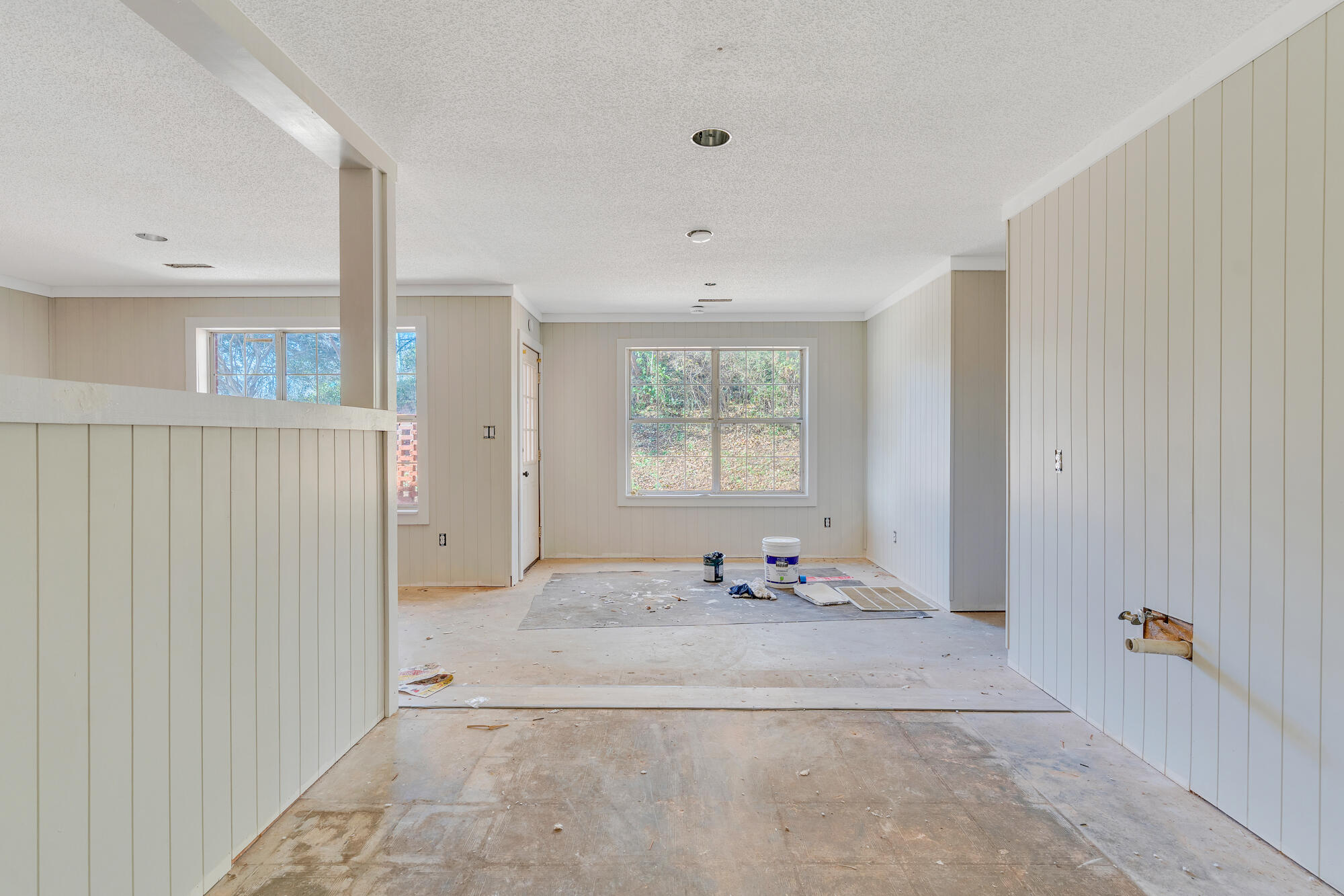 1605 Albert Lane