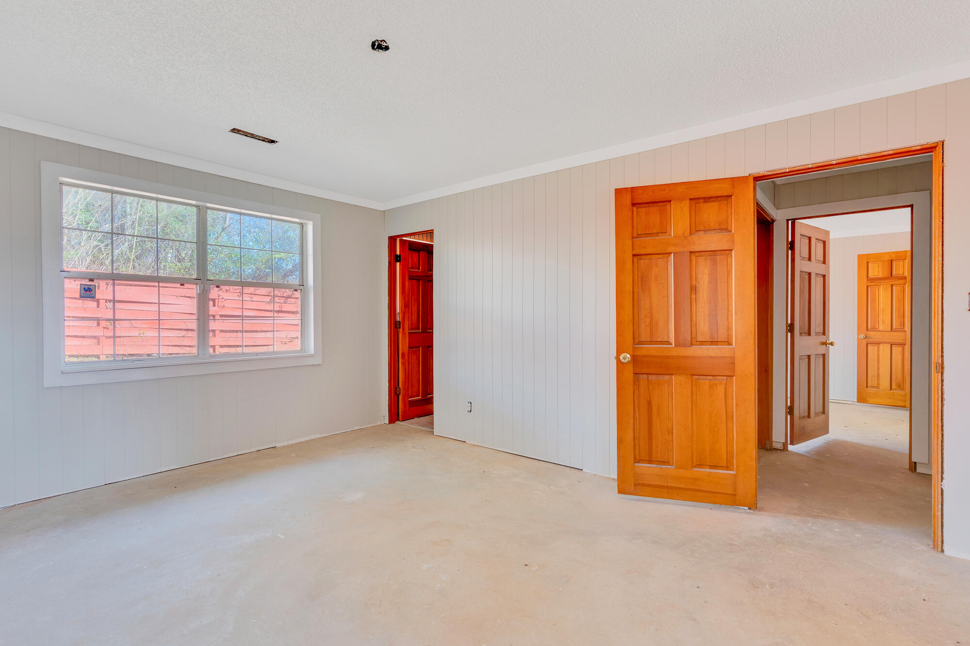 1605 Albert Lane
