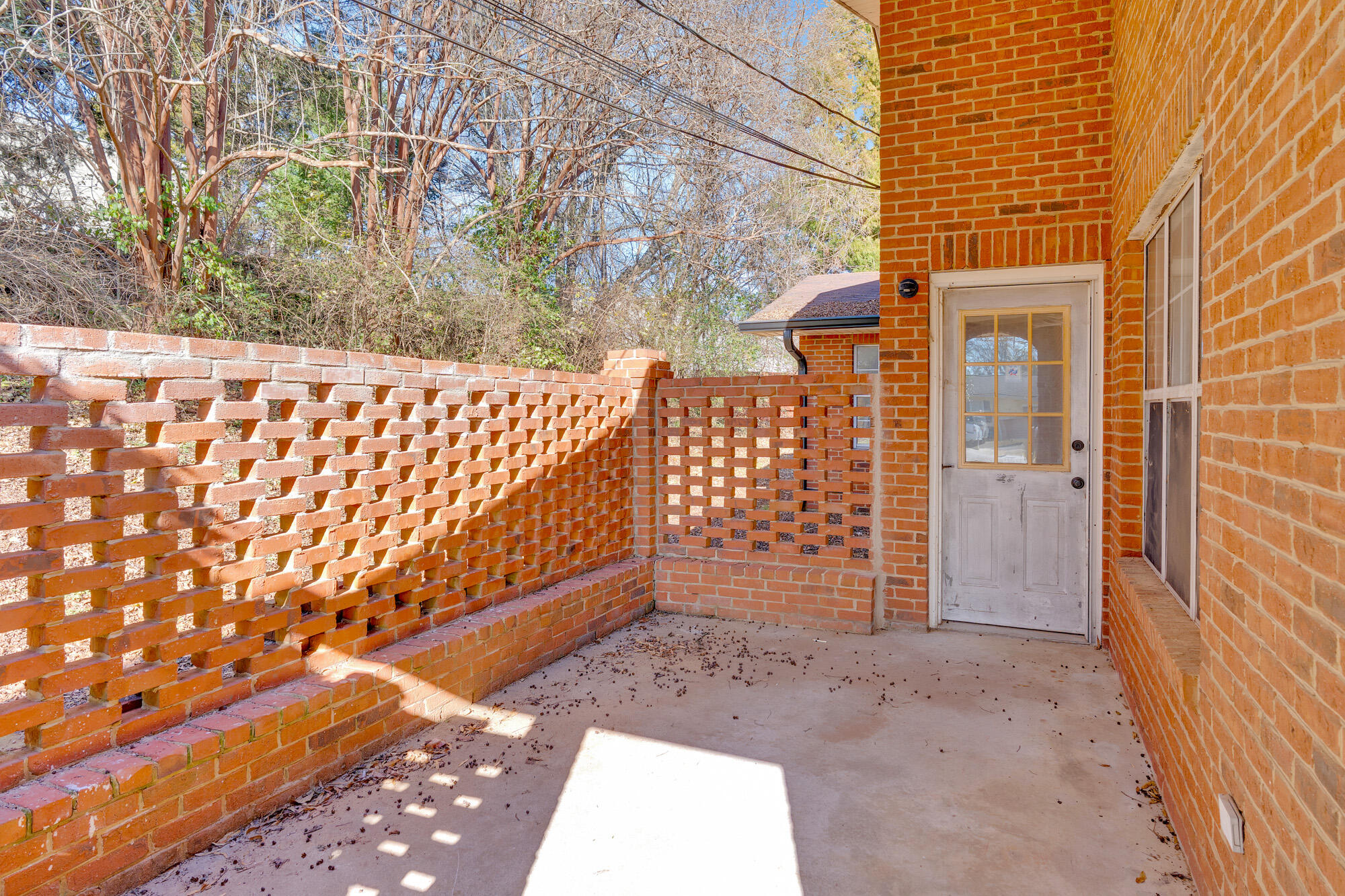 1605 Albert Lane