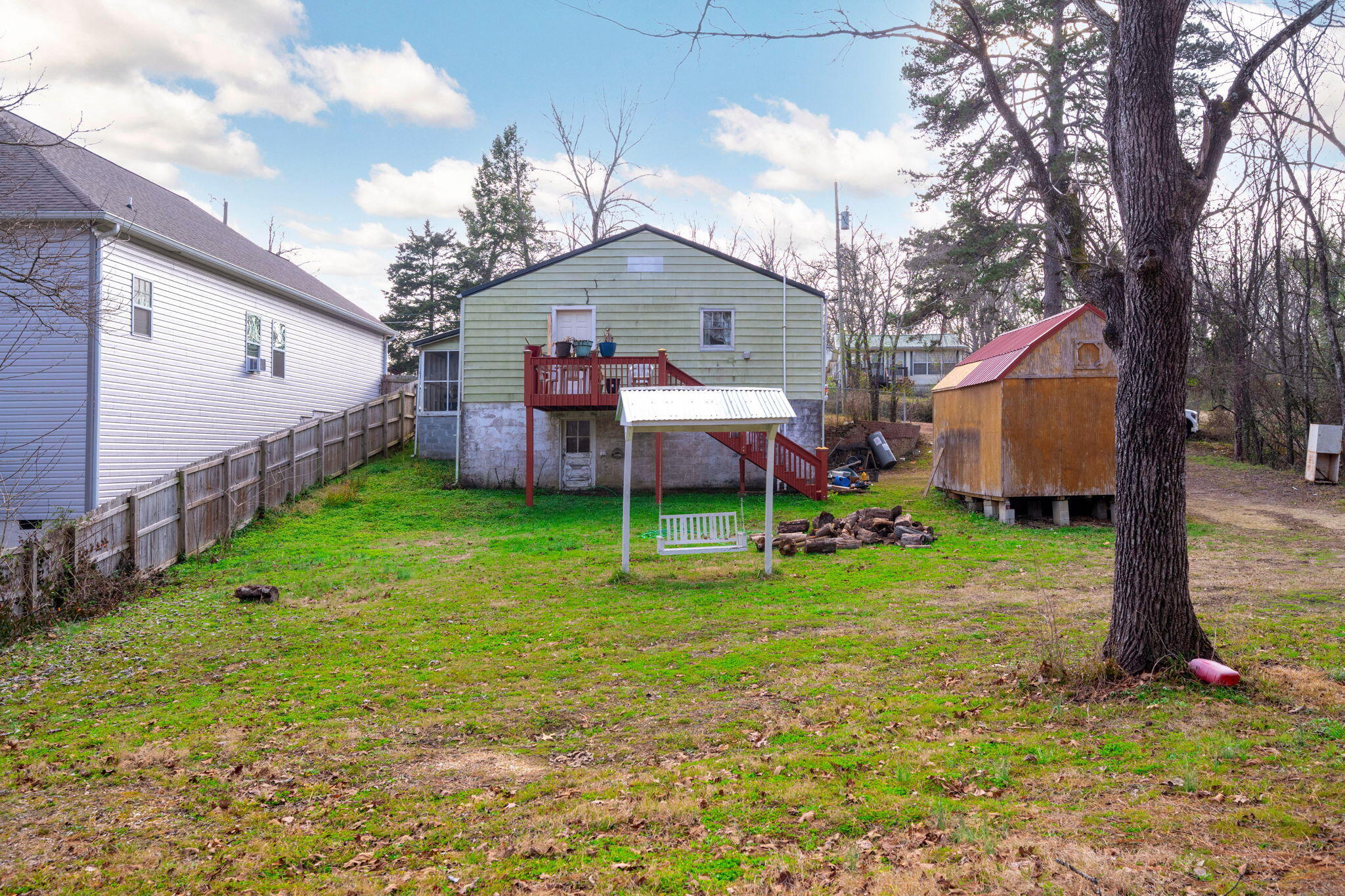 1329 Hixson Avenue