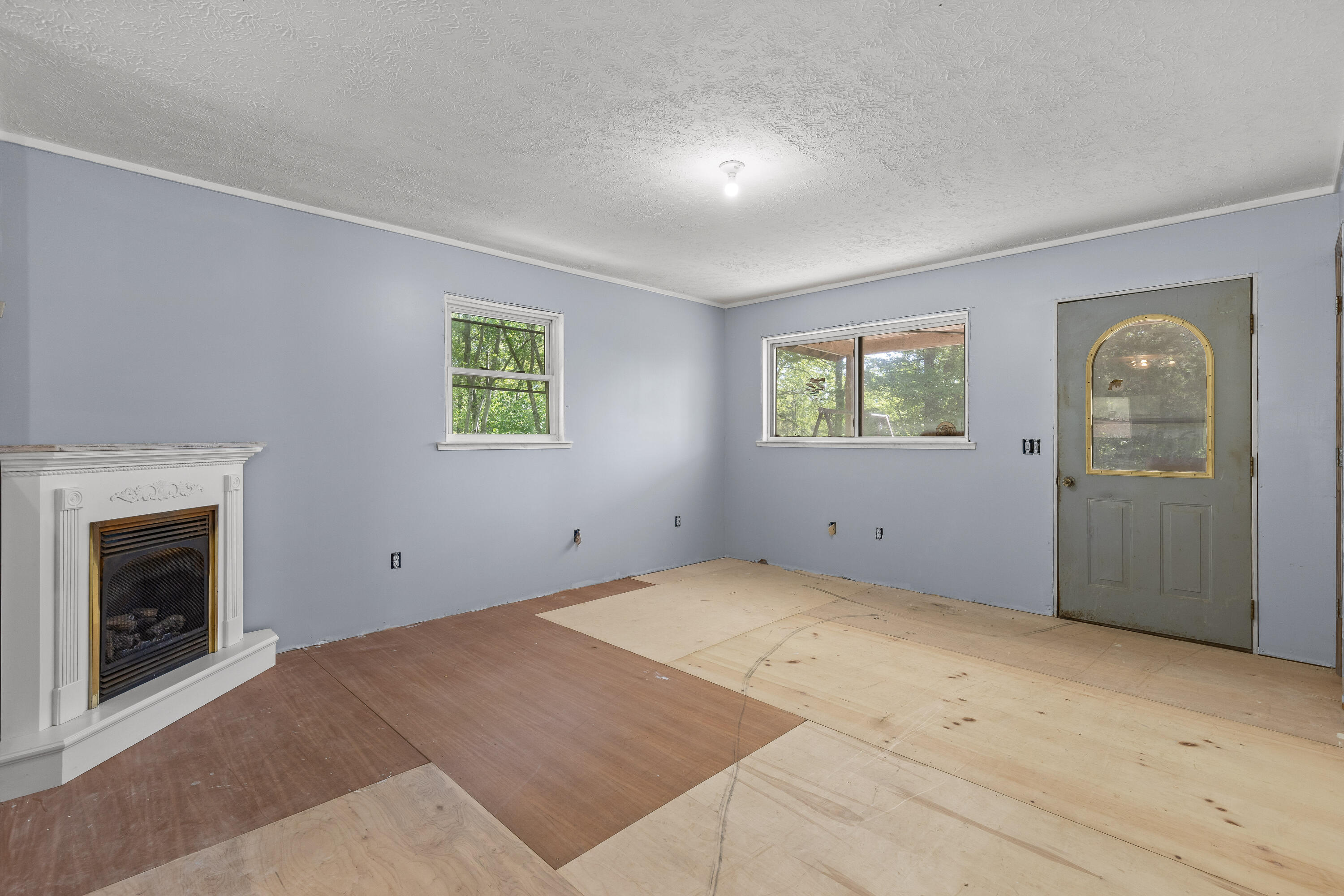 1013 Hotwater Road