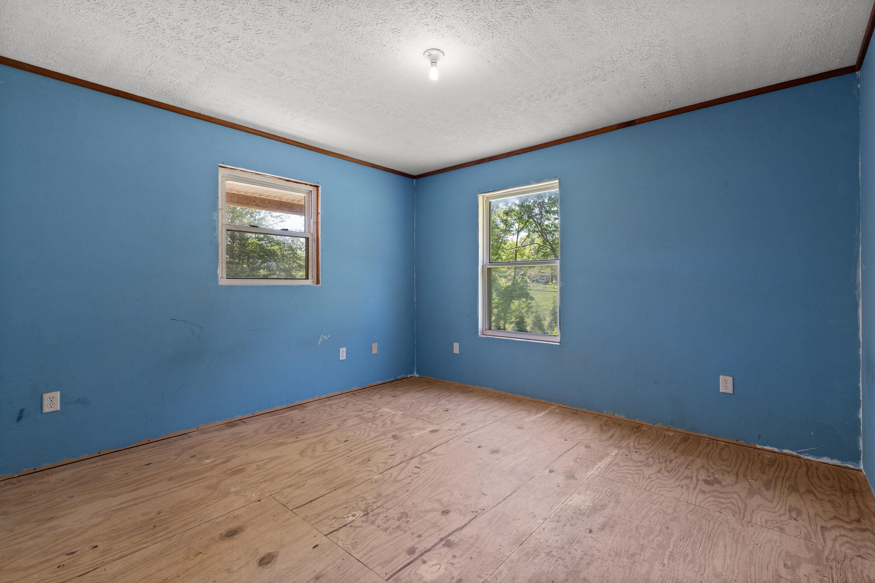 1013 Hotwater Road