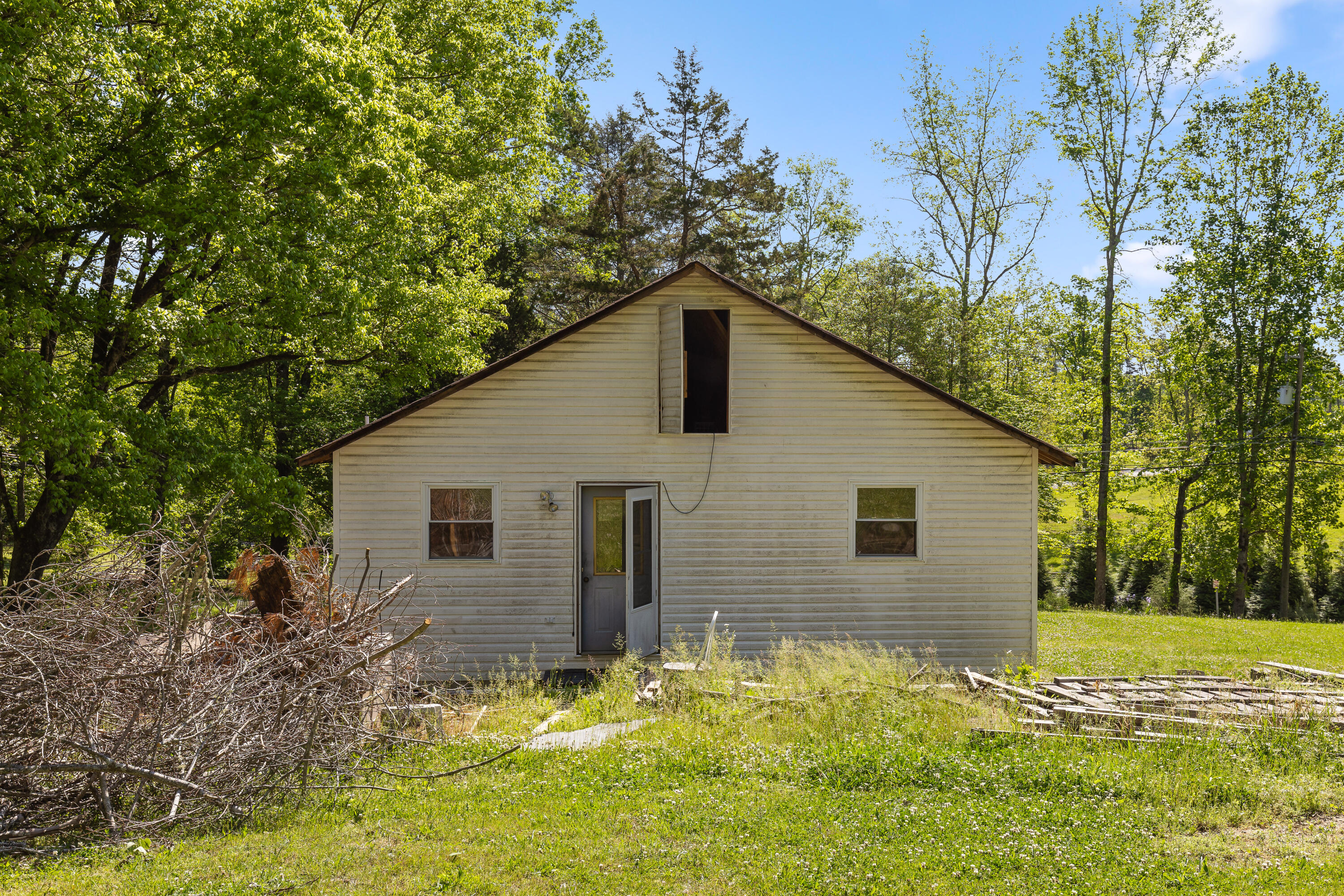 1013 Hotwater Road