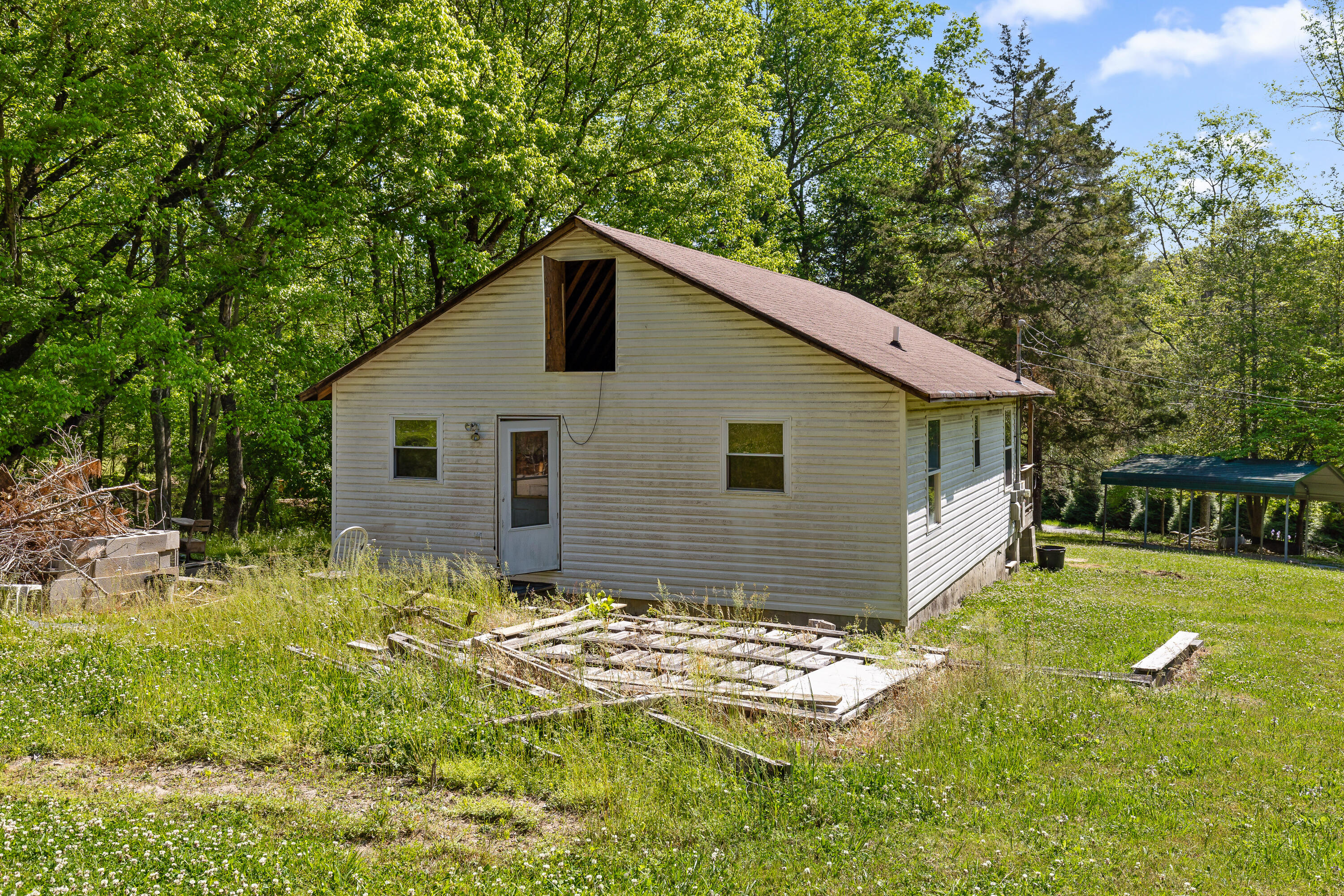1013 Hotwater Road