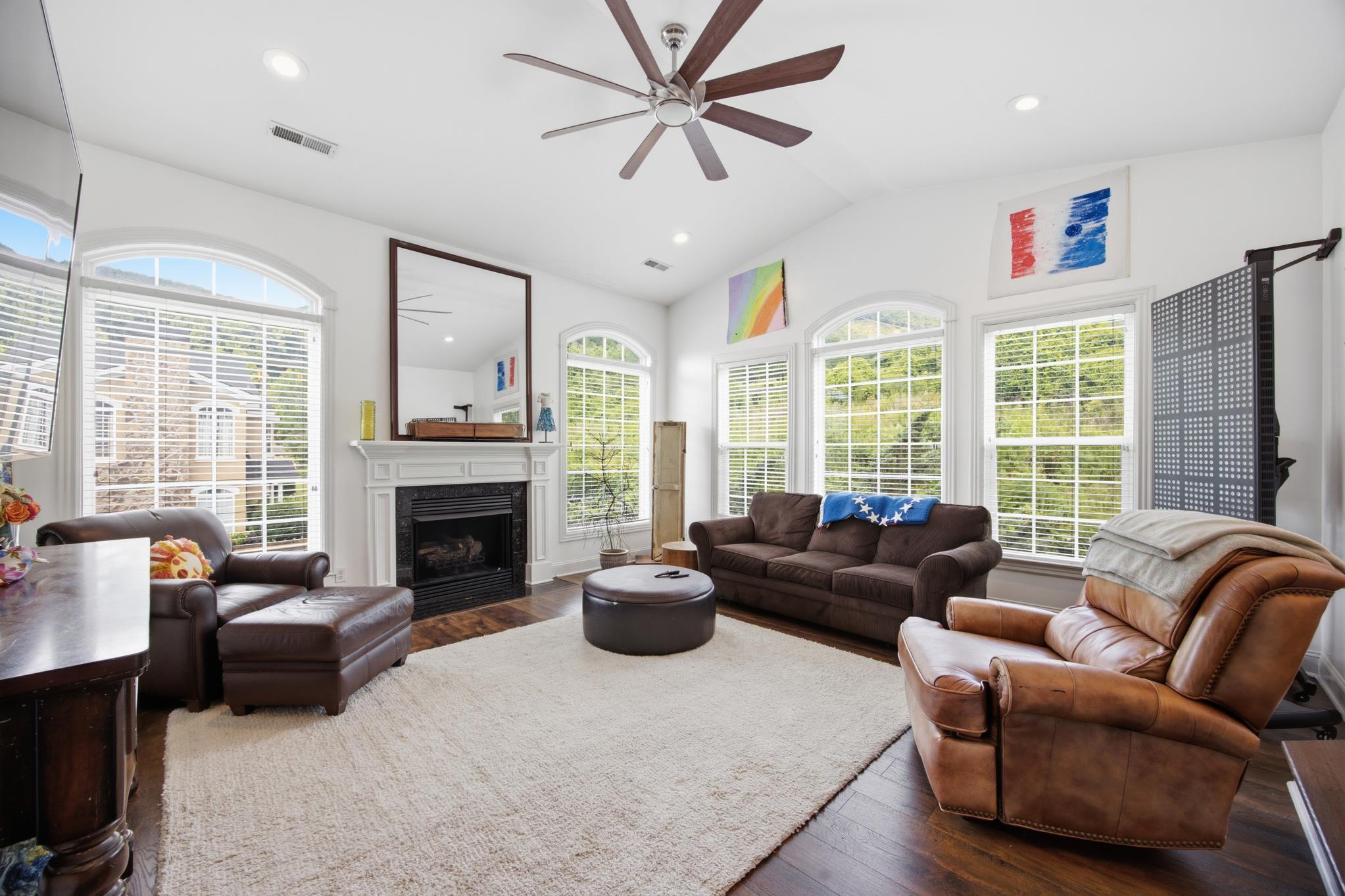 309 Renaissance Court
