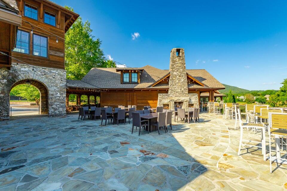309 Renaissance Court
