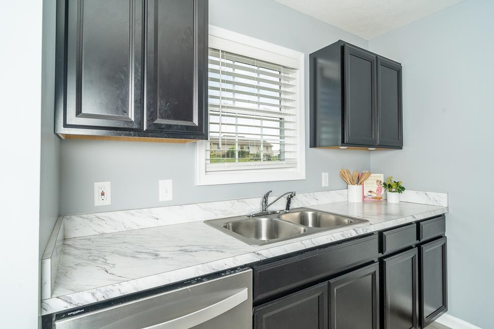 391 SUNSET SPRINGS CT