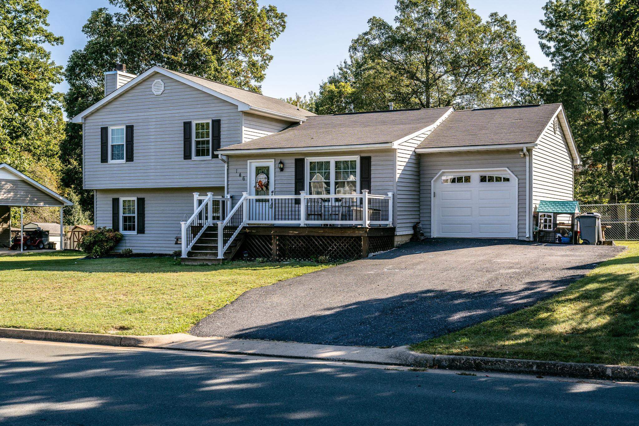 146 TORRY LN