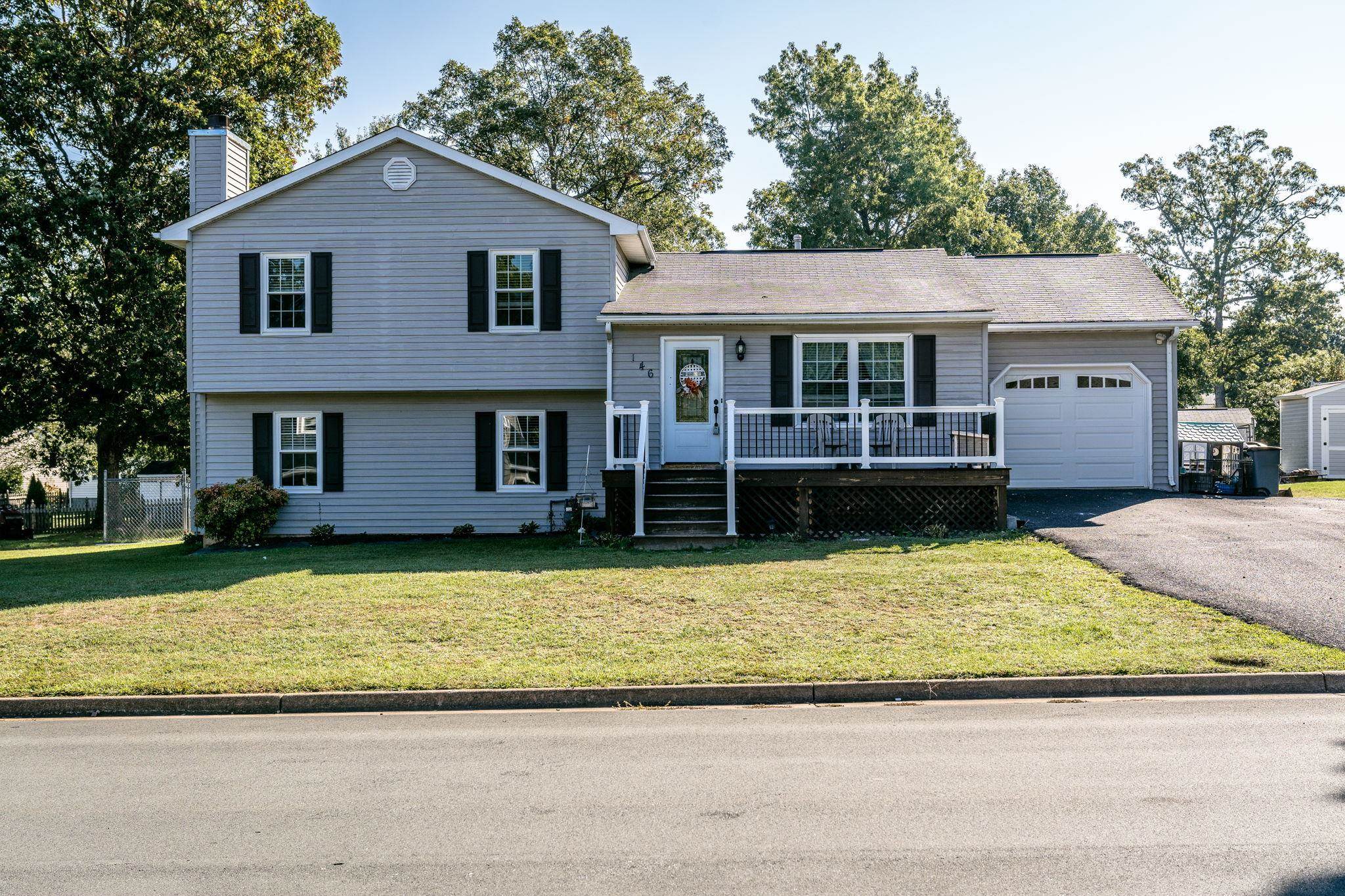 146 TORRY LN