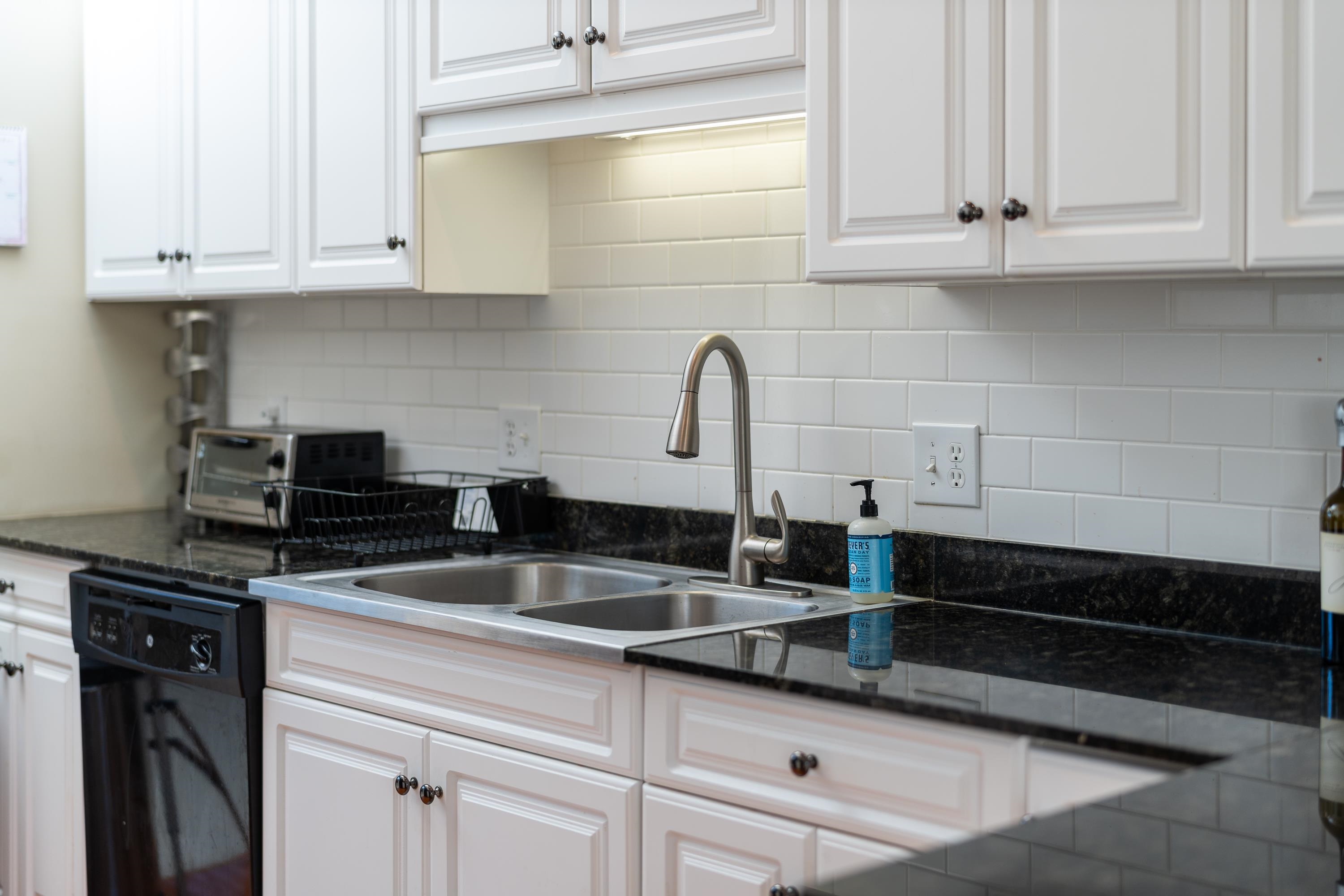 1425 FLOWING SPRING LN