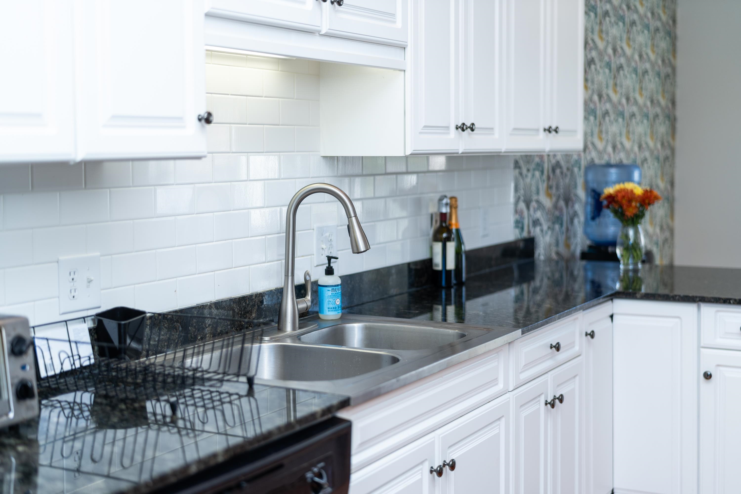 1425 FLOWING SPRING LN