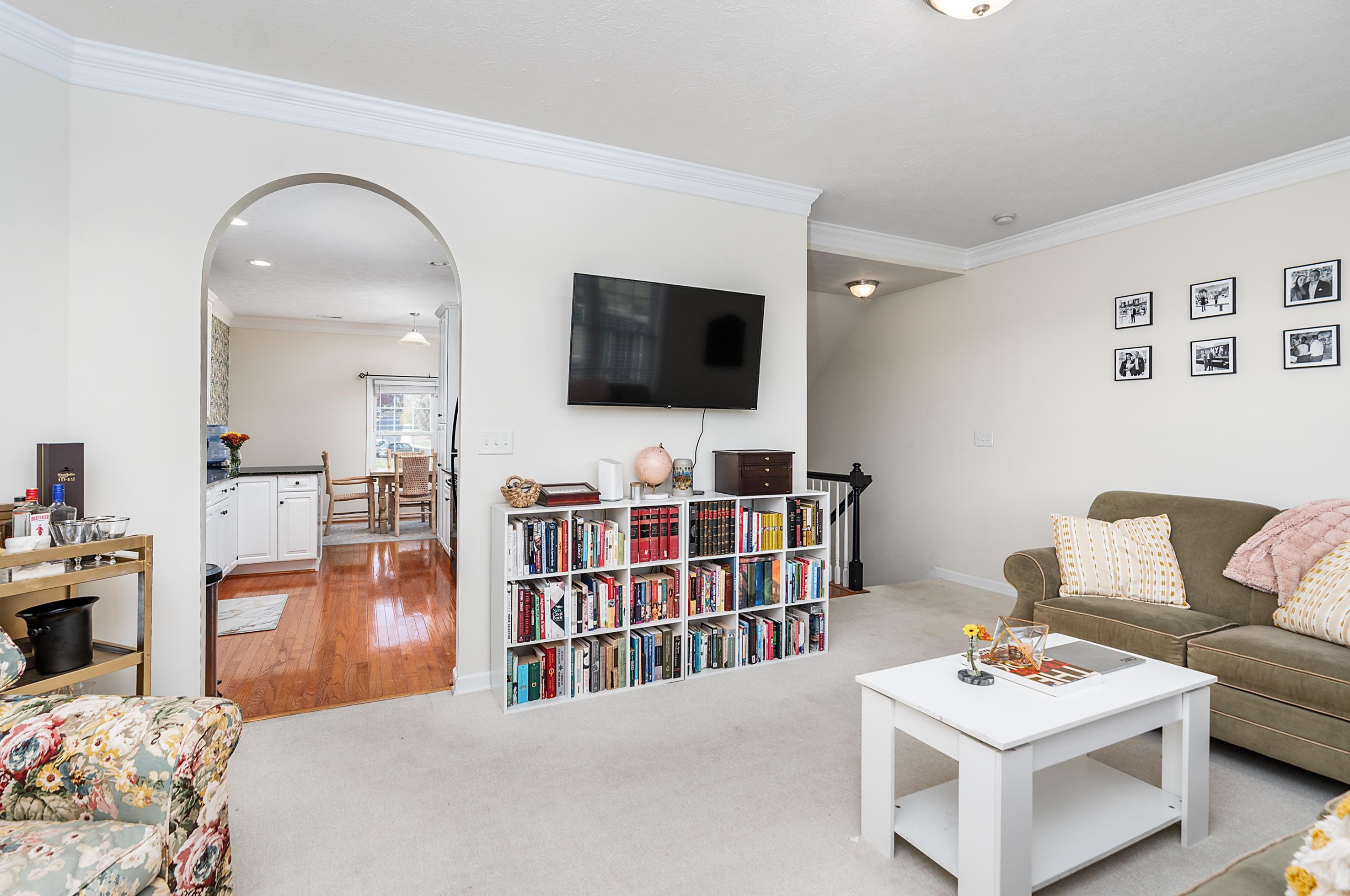 1425 FLOWING SPRING LN