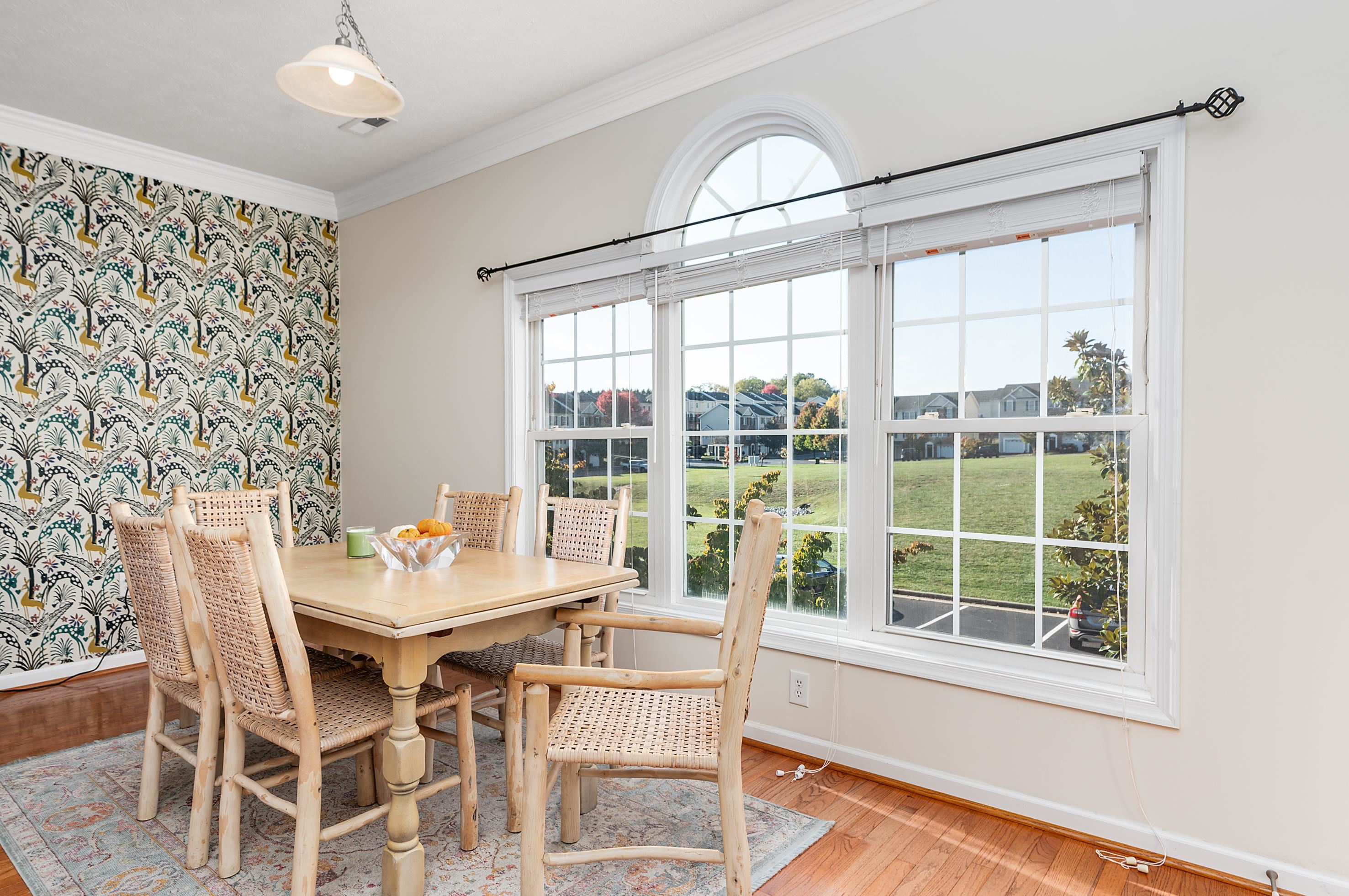 1425 FLOWING SPRING LN