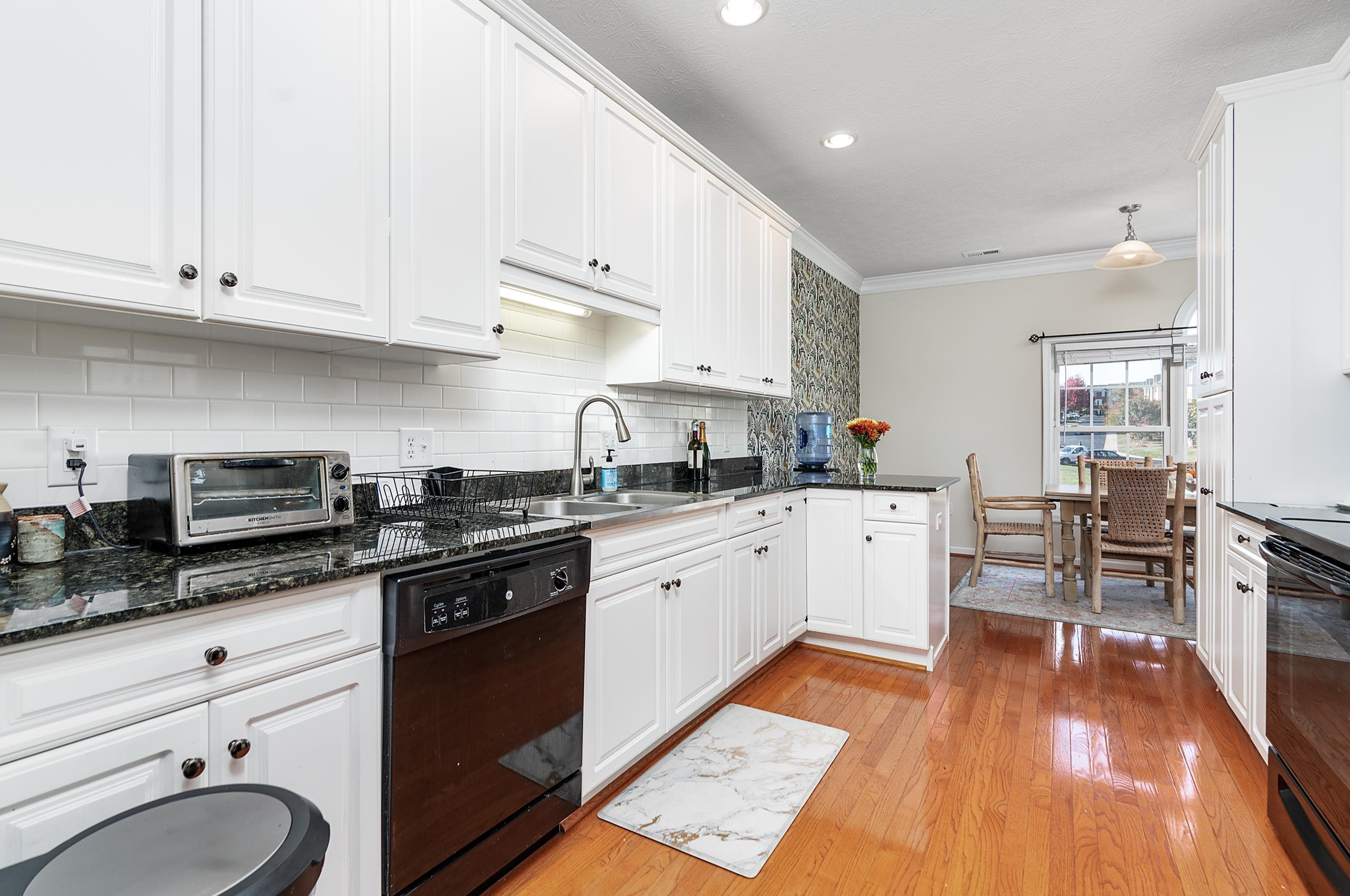 1425 FLOWING SPRING LN