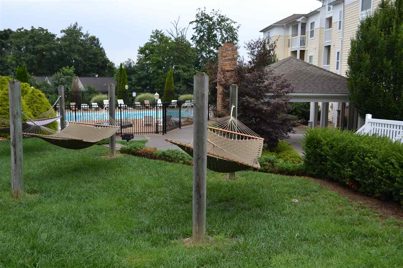 520 DAVIS MILL DR Unit: 301