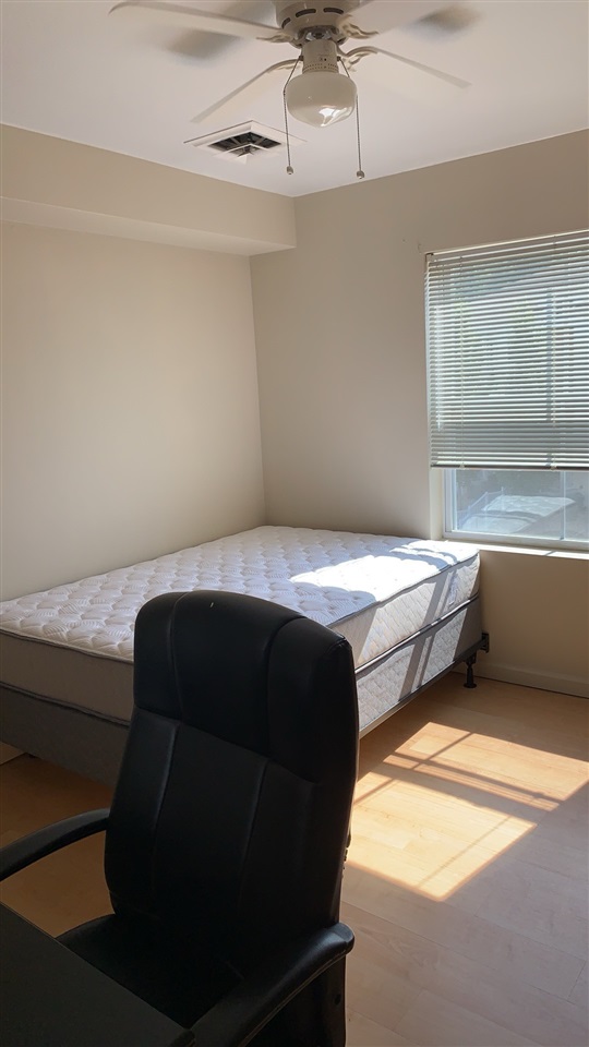 520 DAVIS MILL DR Unit: 301