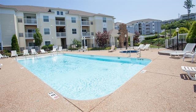 520 DAVIS MILL DR Unit: 301