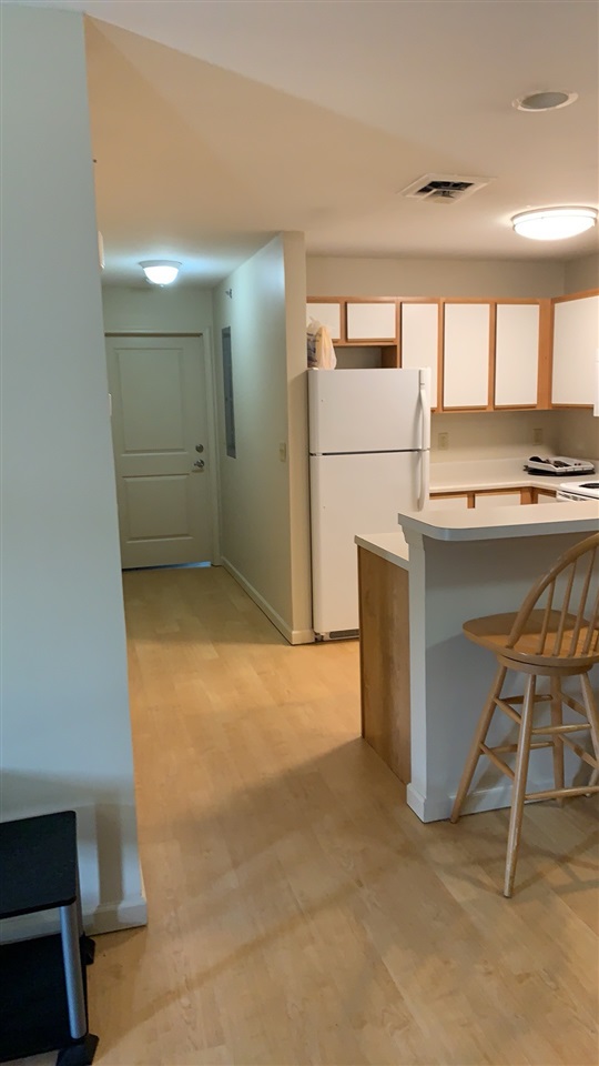 520 DAVIS MILL DR Unit: 301