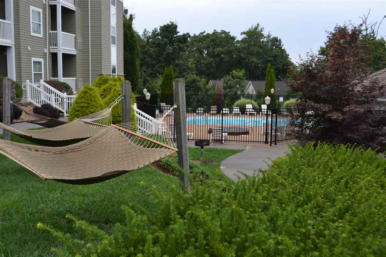 520 DAVIS MILL DR Unit: 301