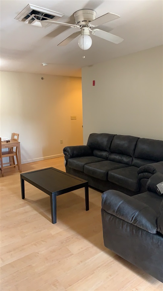 520 DAVIS MILL DR Unit: 301