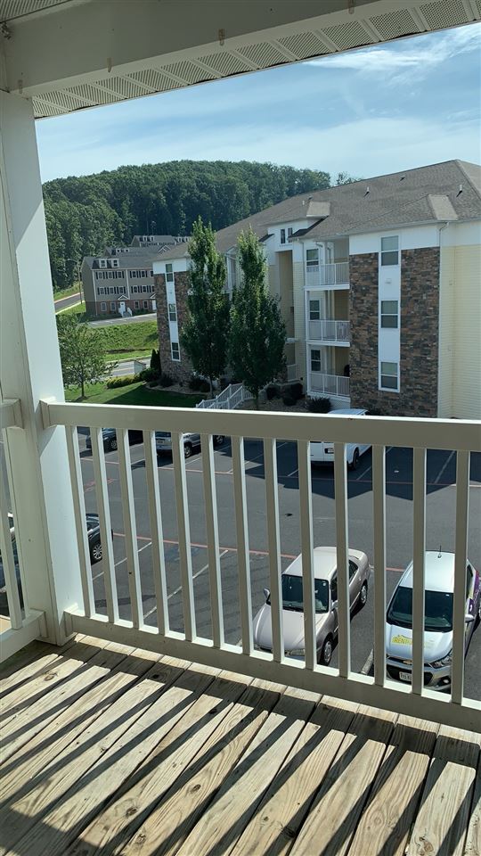 520 DAVIS MILL DR Unit: 301