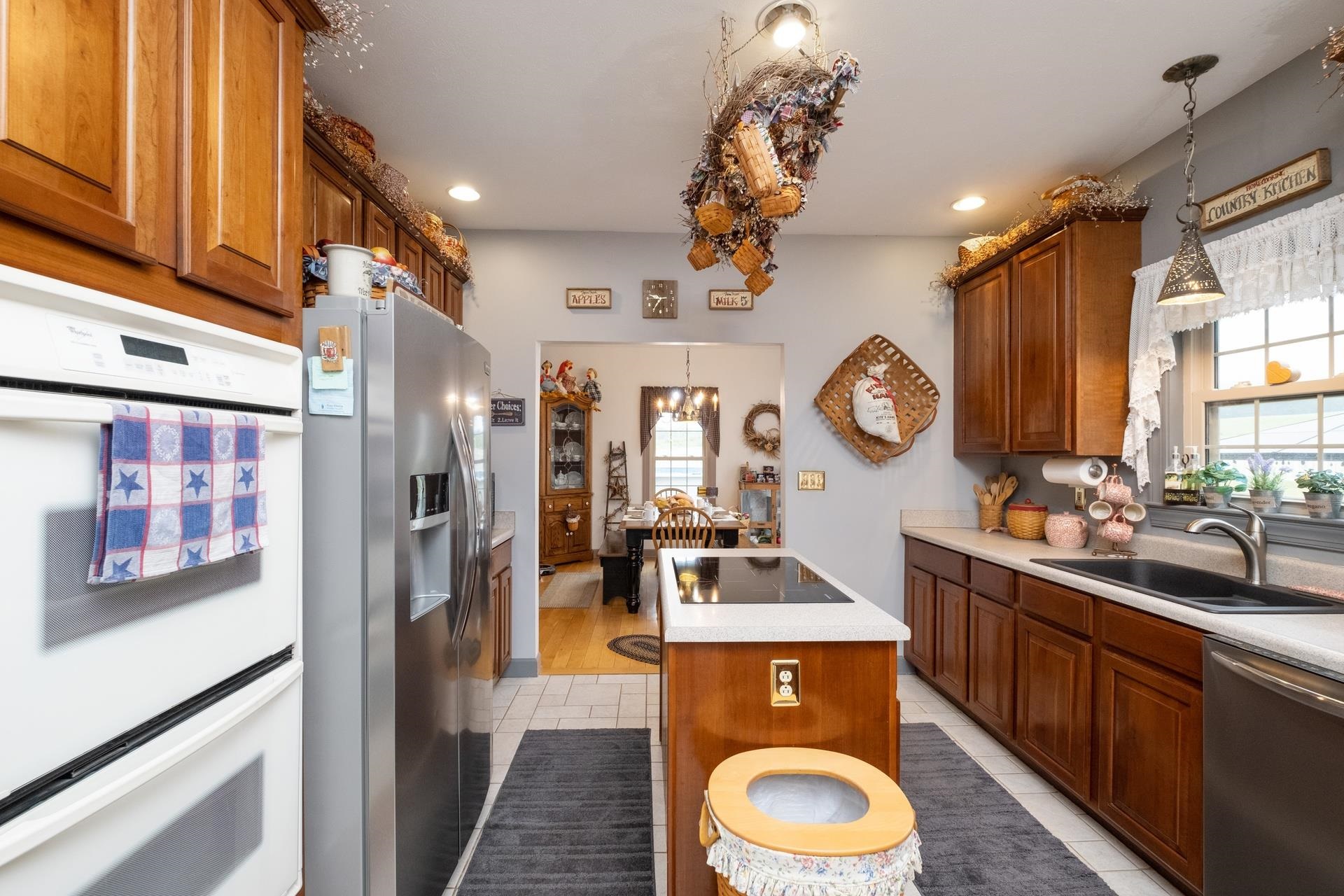 12762 MOUNTAIN VALLEY RD