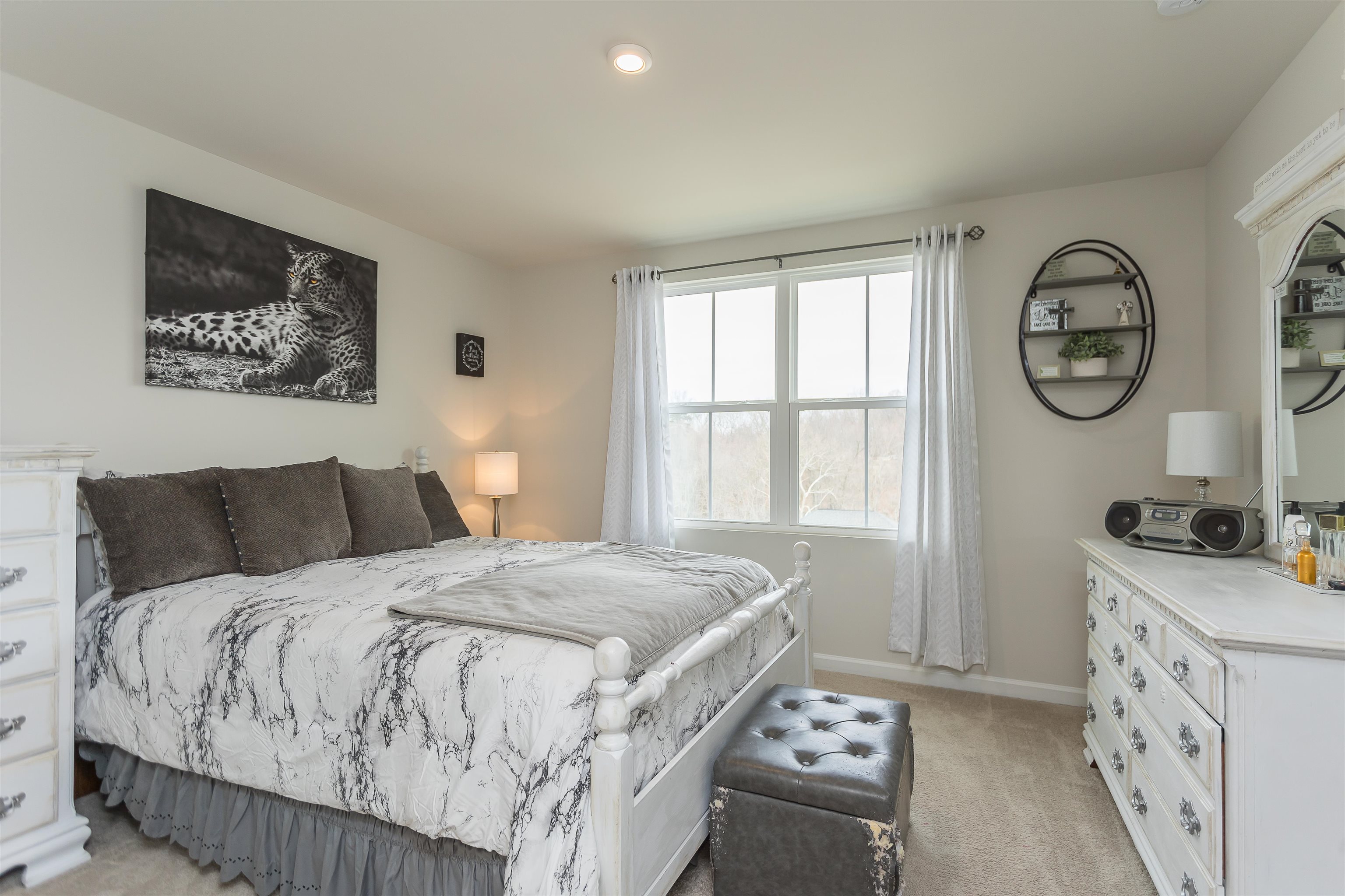828 CARSON CIR