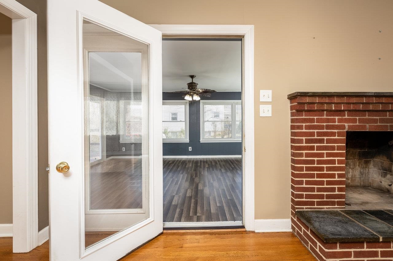 1401 4TH ST