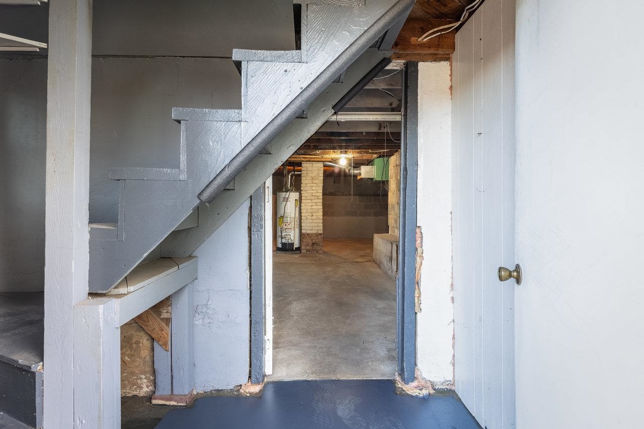 1401 4TH ST