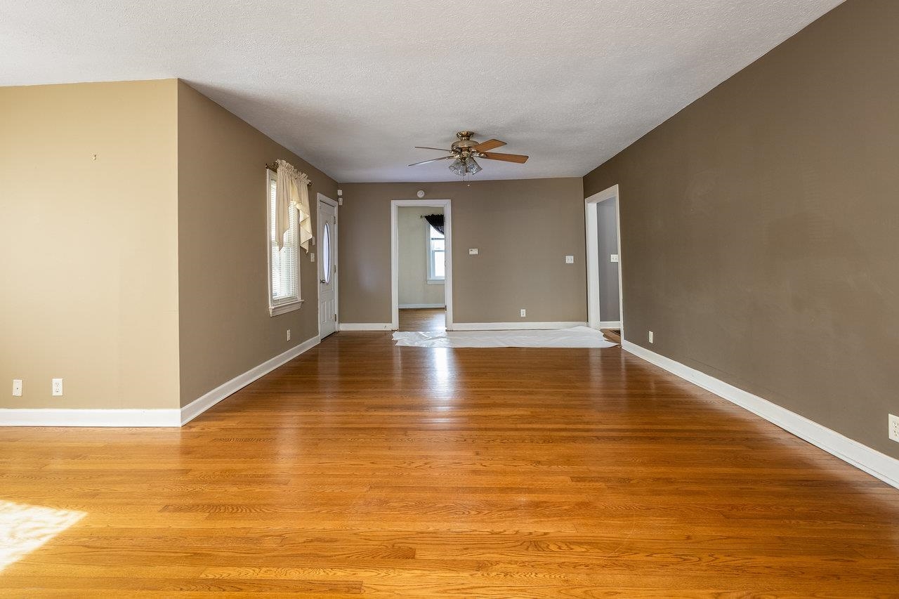 1401 4TH ST