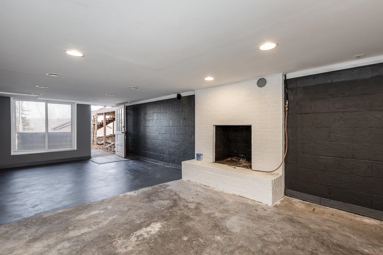 1401 4TH ST