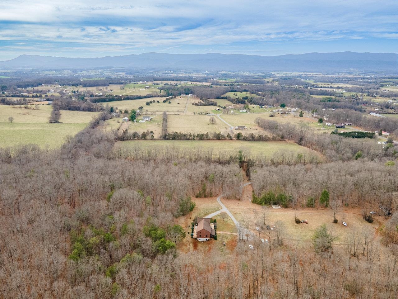 3320 NORTHVIEW LN