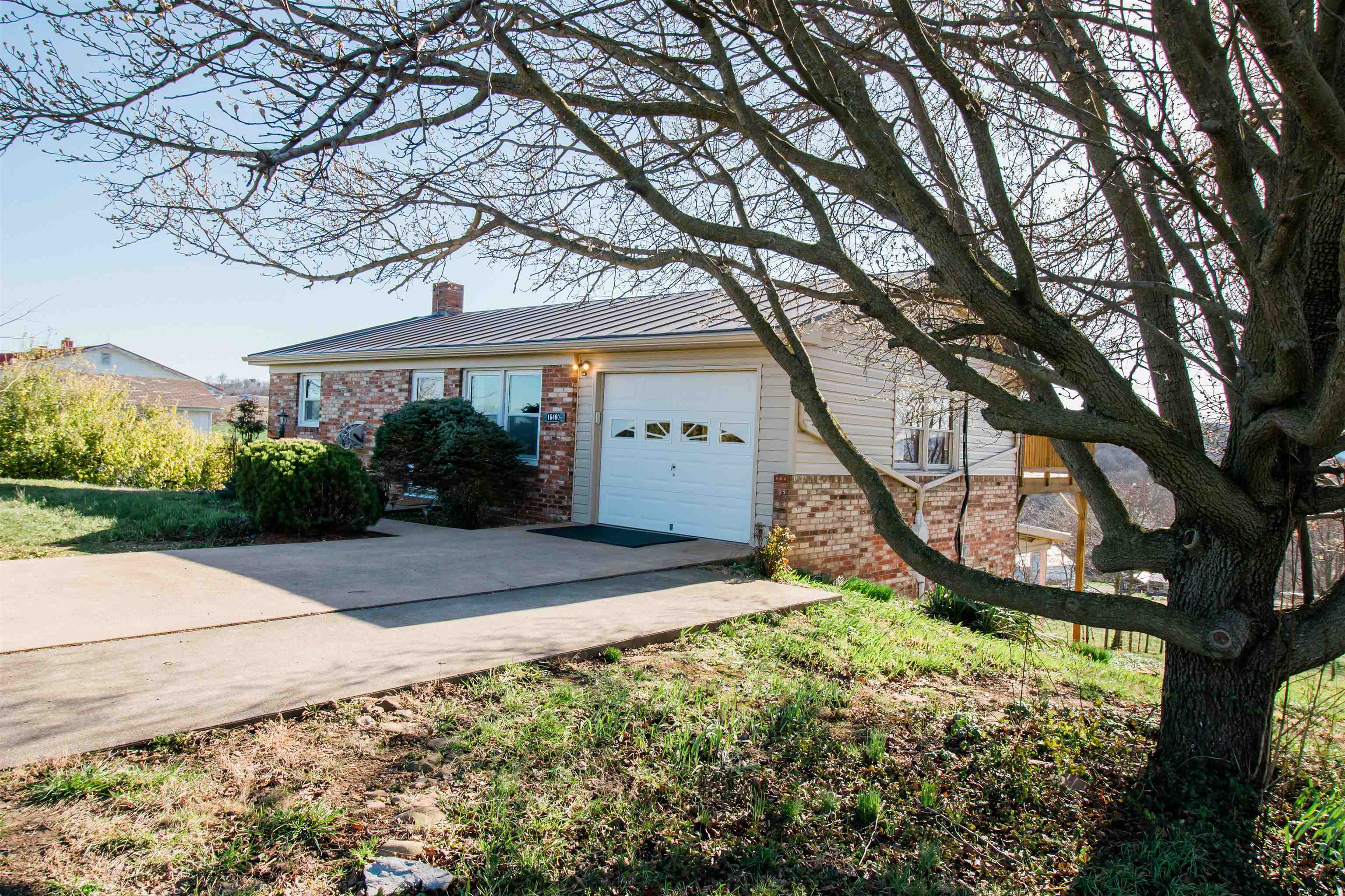 16460 FORESTVILLE RD