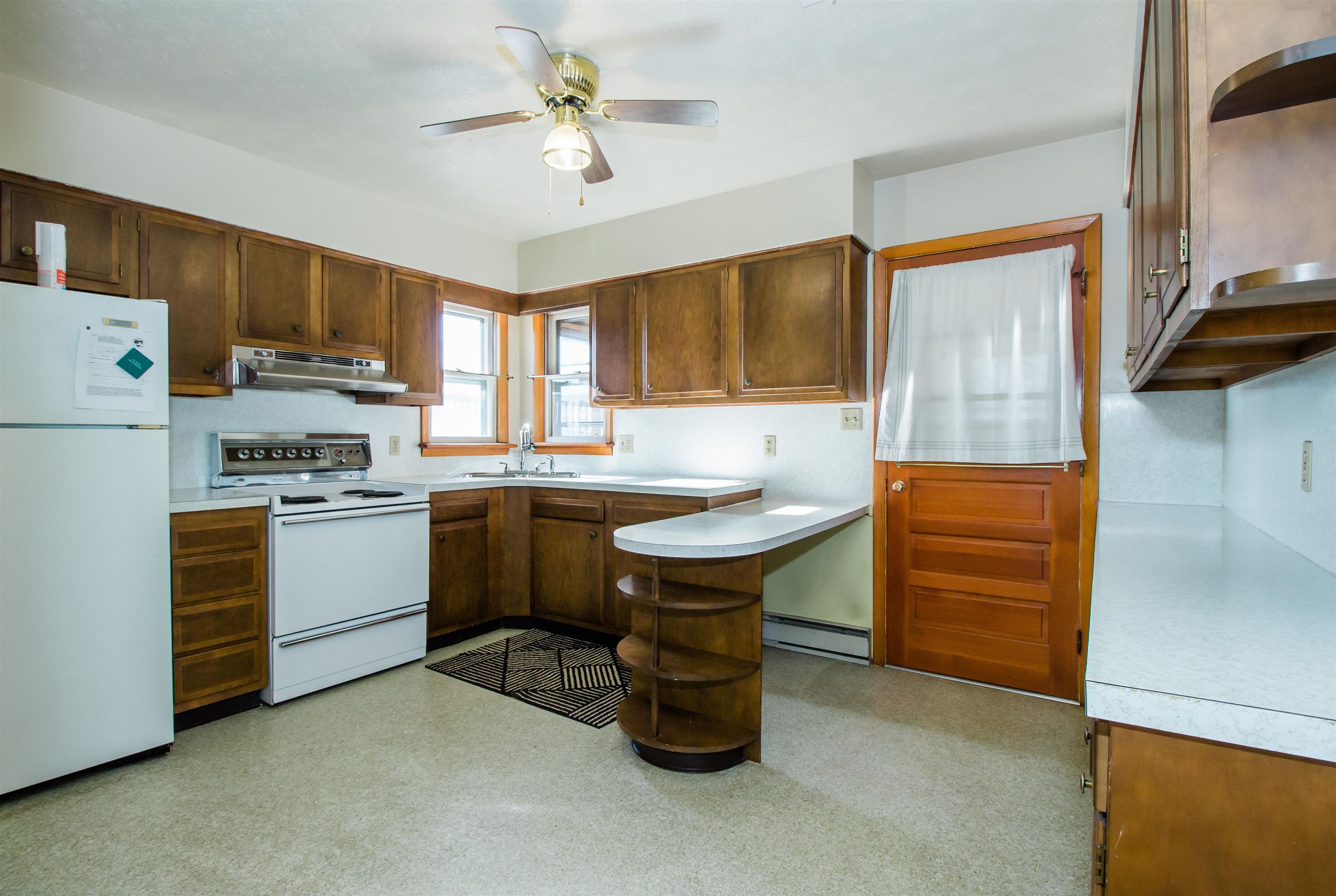 16460 FORESTVILLE RD