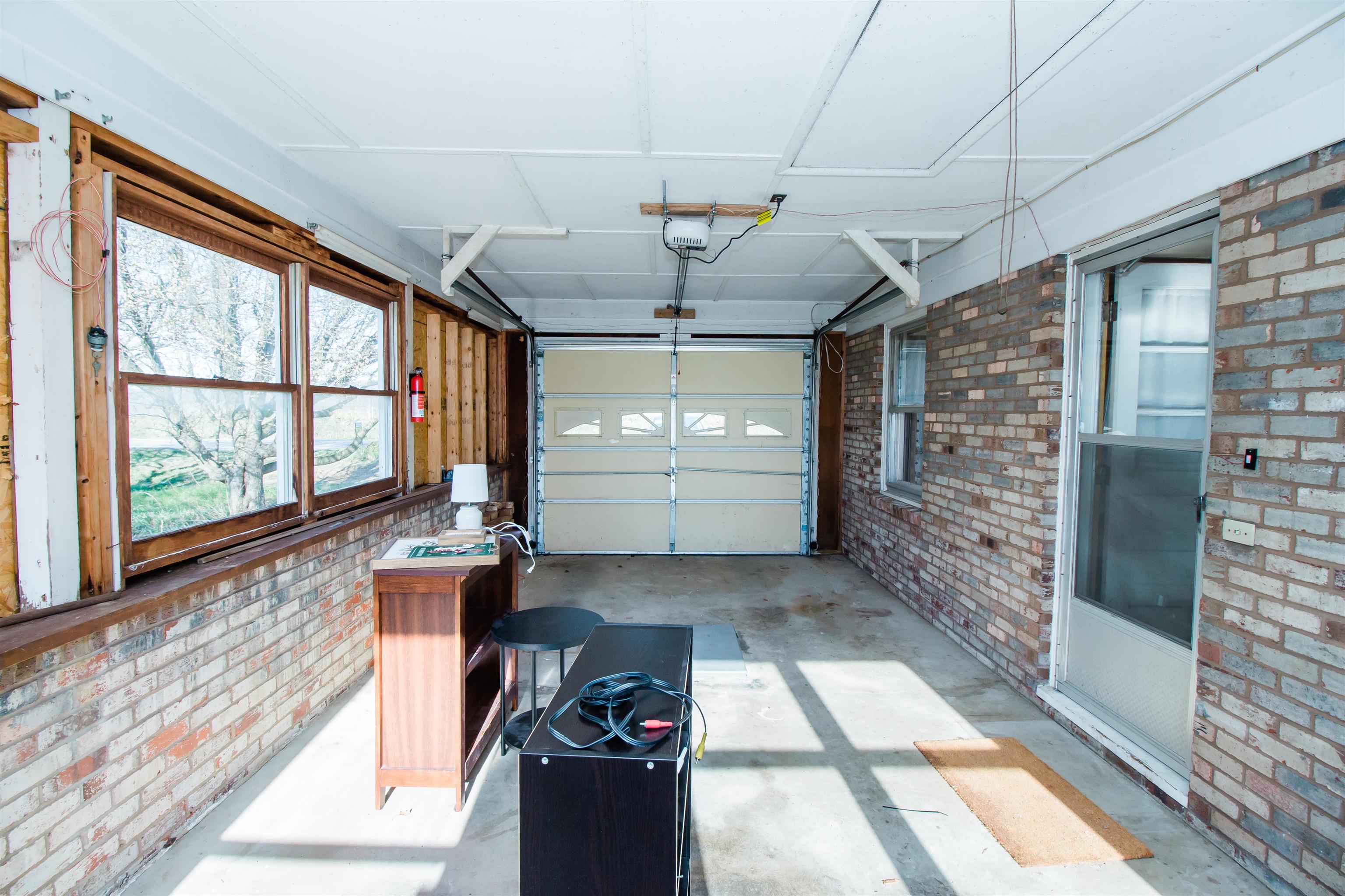 16460 FORESTVILLE RD