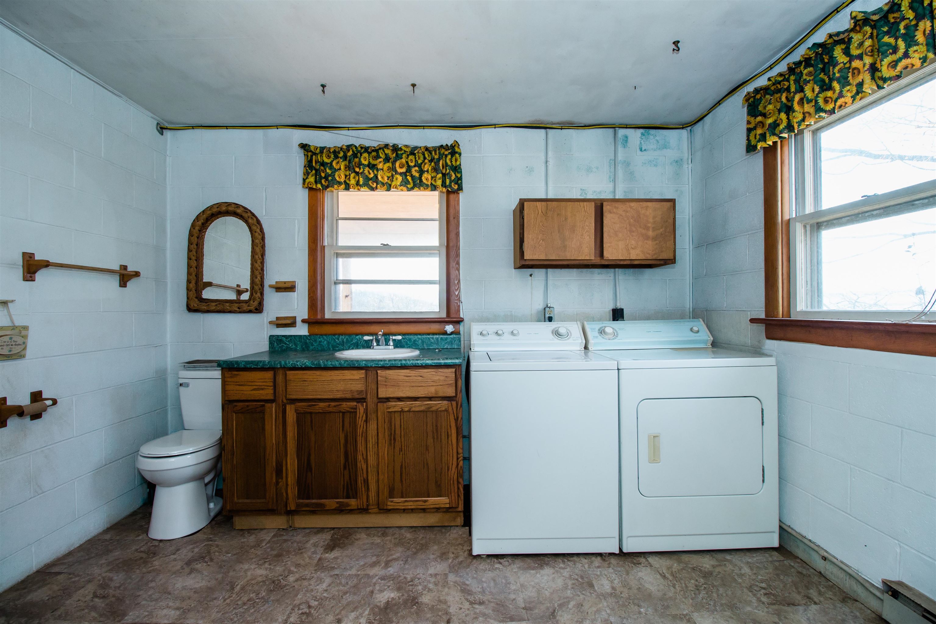 16460 FORESTVILLE RD